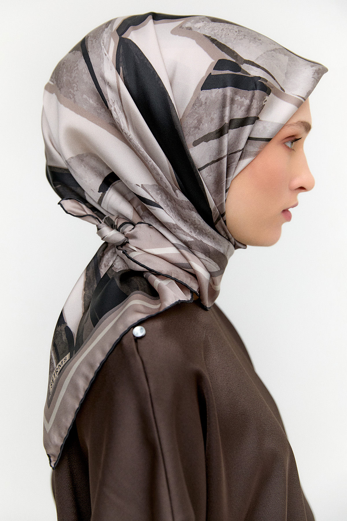 Yaprak Desenli Sura İpek Eşarp, Tesettür Giyim