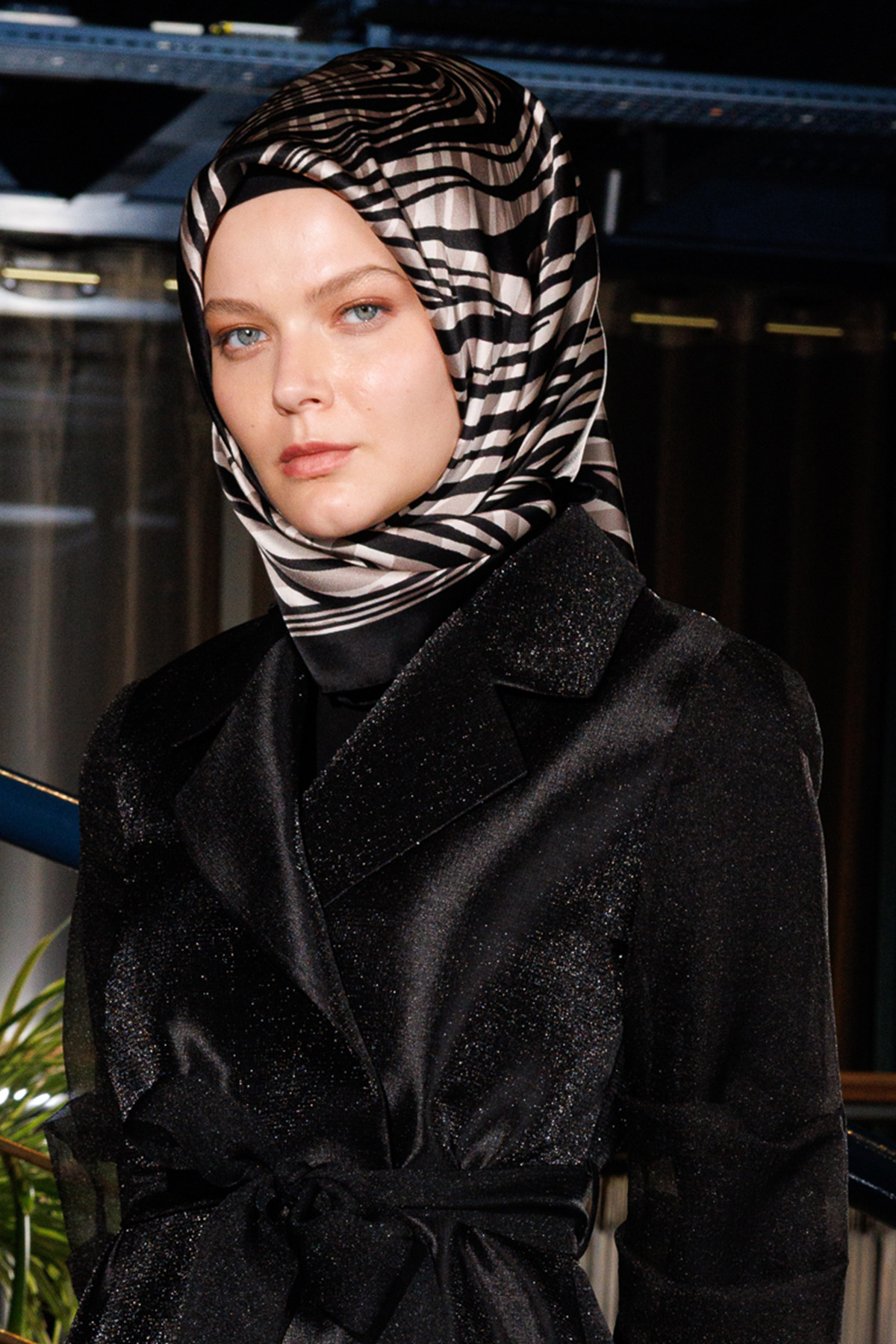 Zebra Desenli Sura İpek Eşarp, Tesettür Giyim