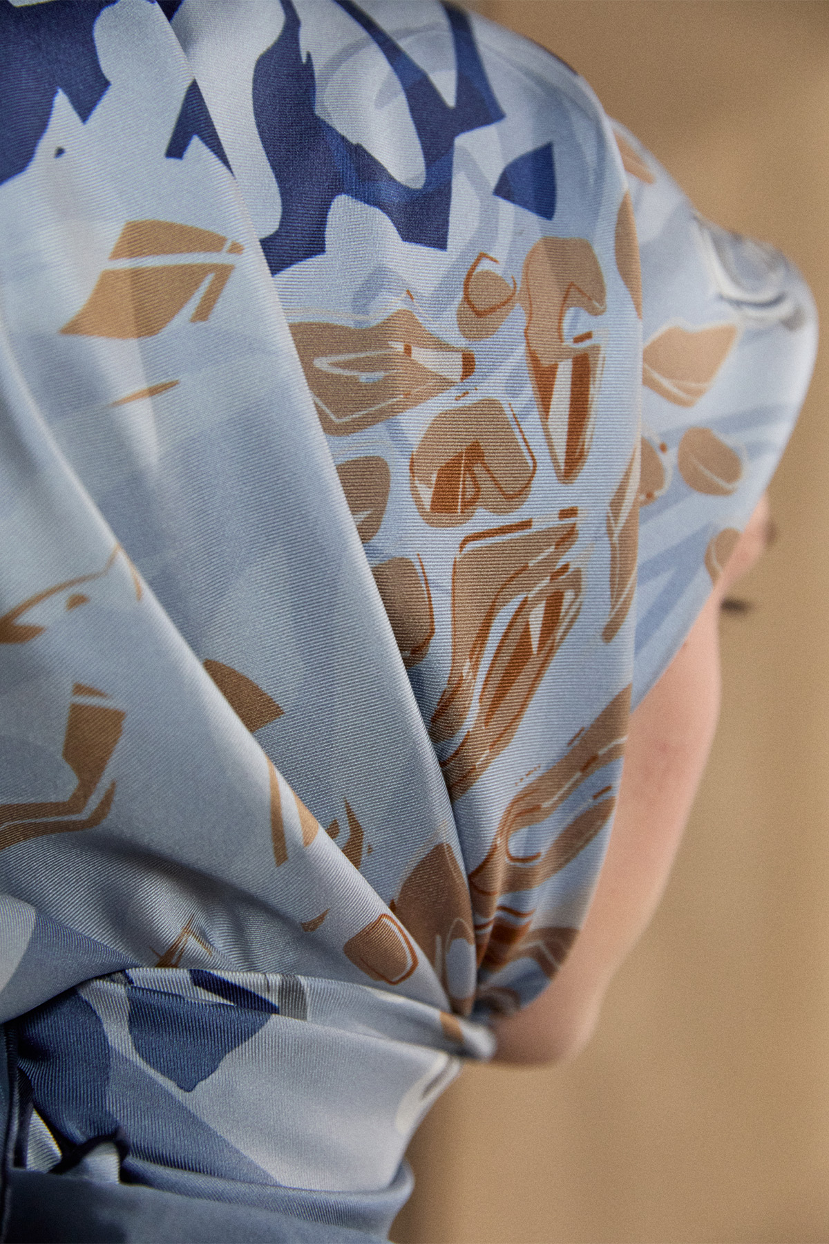 Leopar Desenli Twill İpek Eşarp, Tesettür Giyim