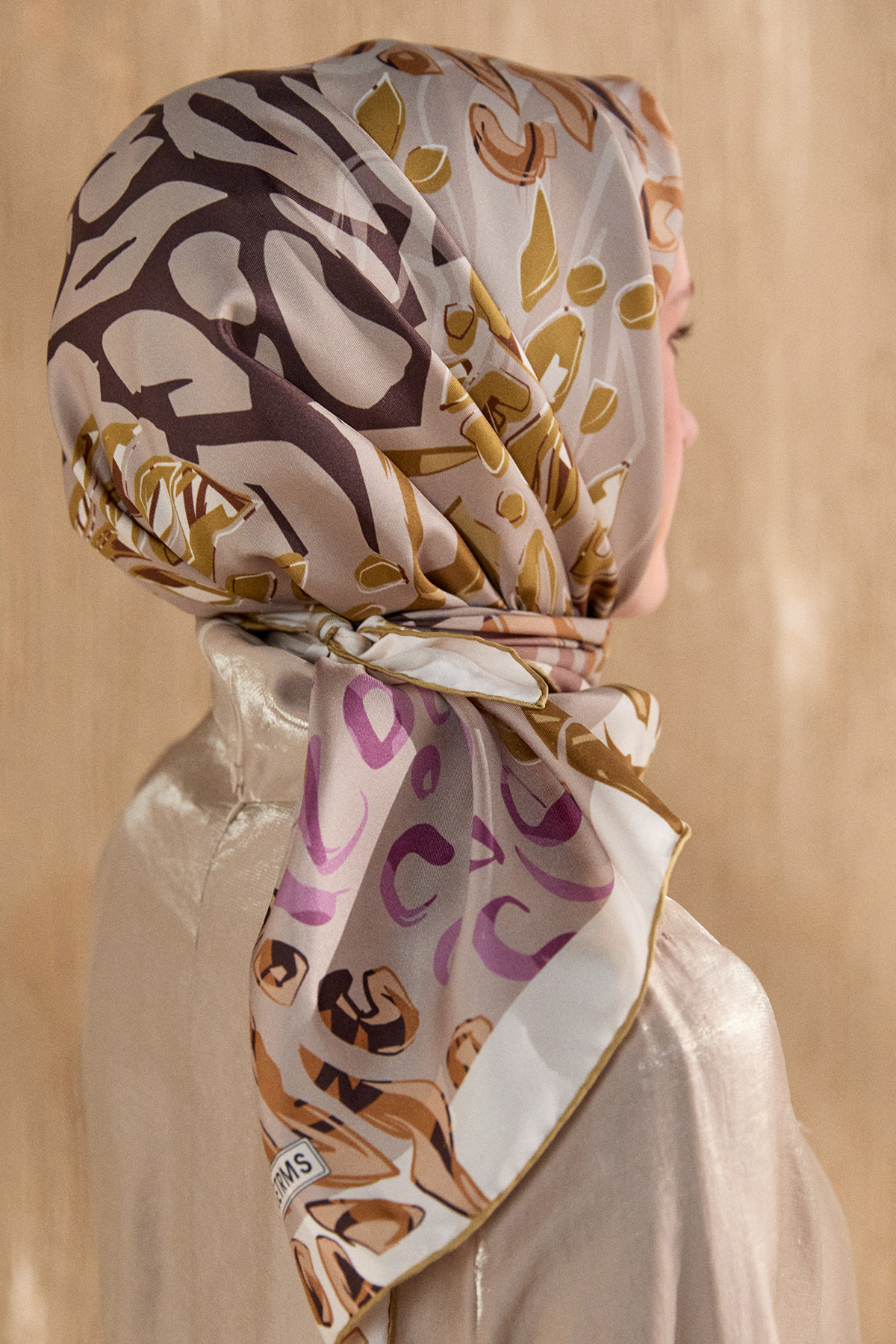 Leopar Desenli Twill İpek Eşarp, Tesettür Giyim