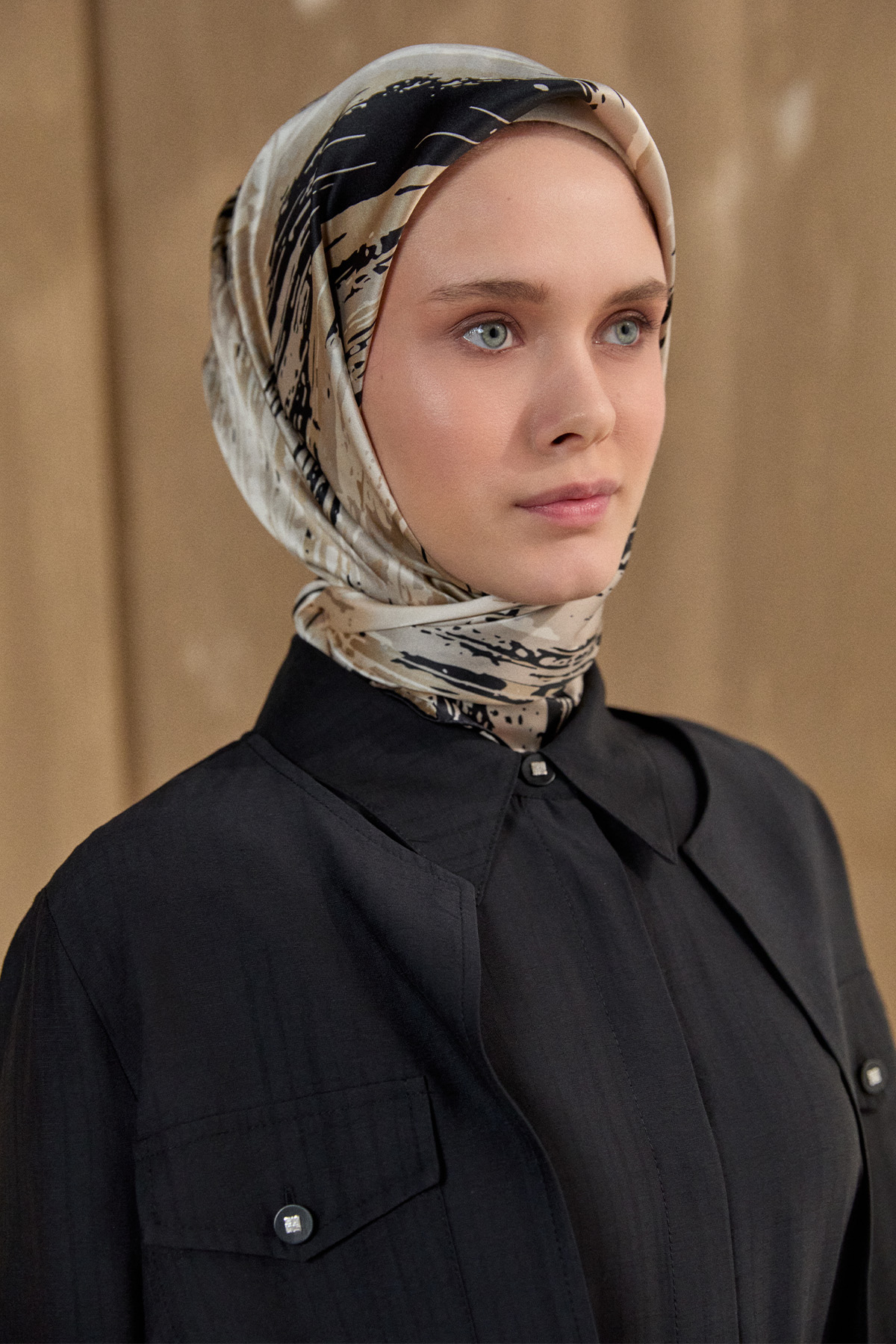 Püskürtme Desenli Sura İpek Eşarp, Tesettür Giyim