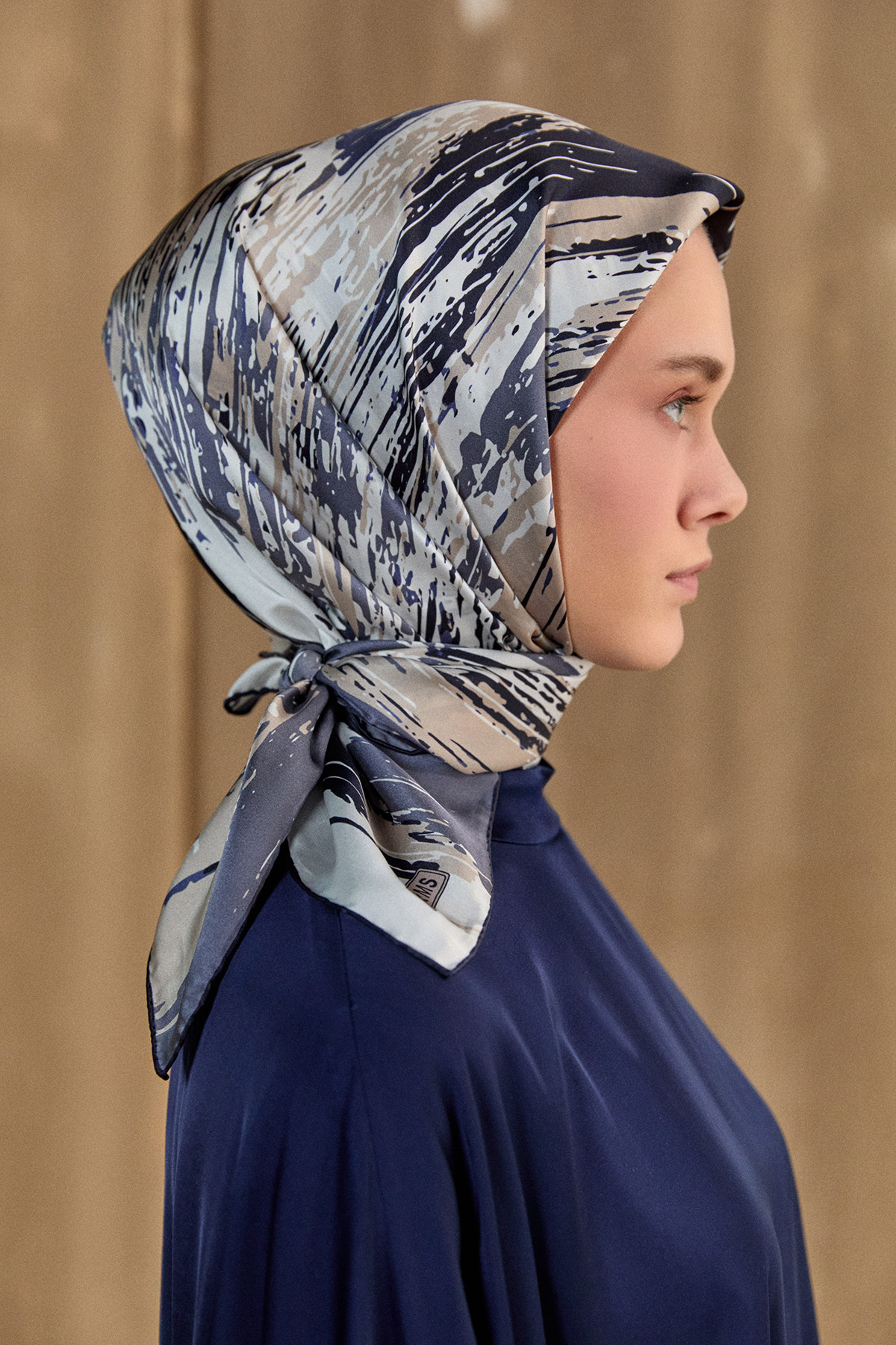 Püskürtme Desenli Sura İpek Eşarp, Tesettür Giyim