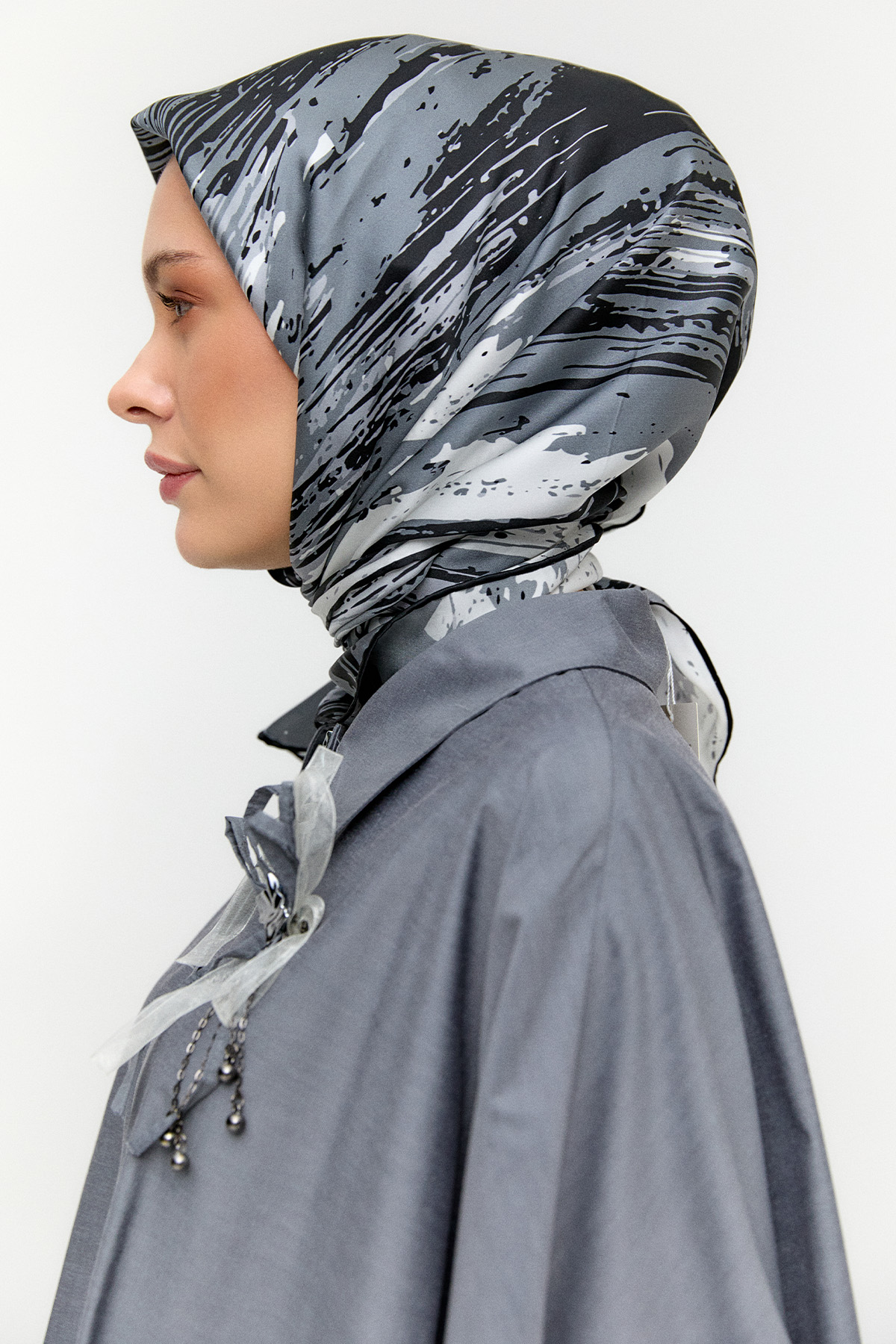 Püskürtme Desenli Sura İpek Eşarp, Tesettür Giyim