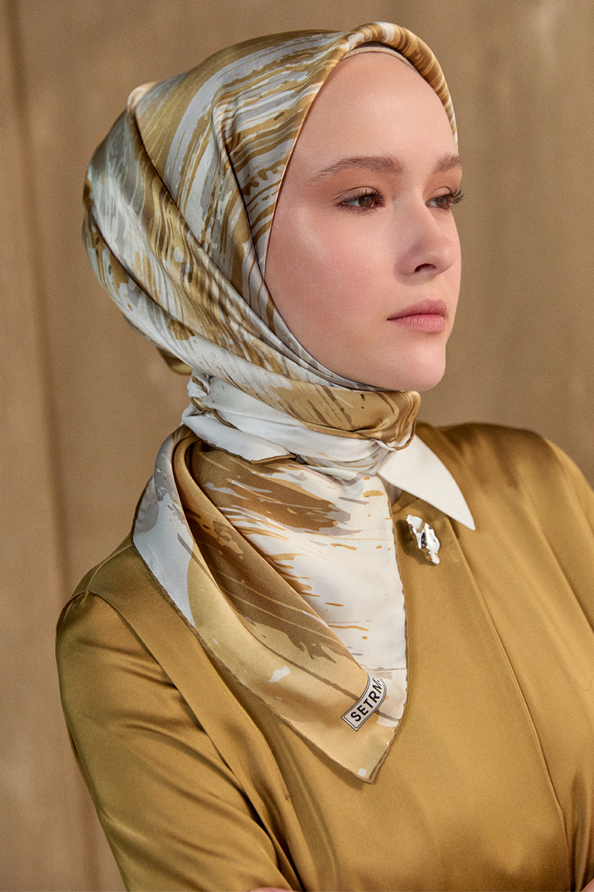 Püskürtme Desenli Sura İpek Eşarp, Tesettür Giyim