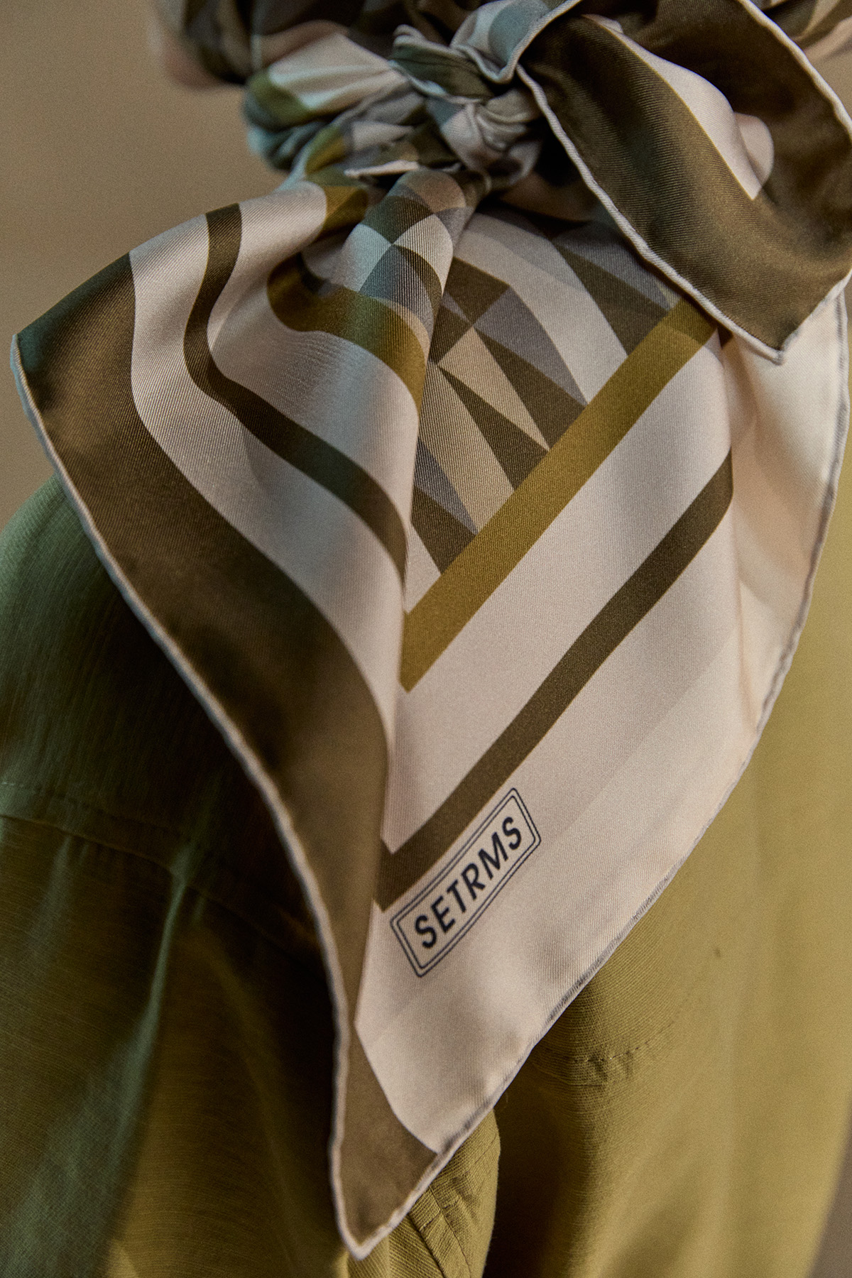 Geometrik Desenli Twill İpek Eşarp, Tesettür Giyim