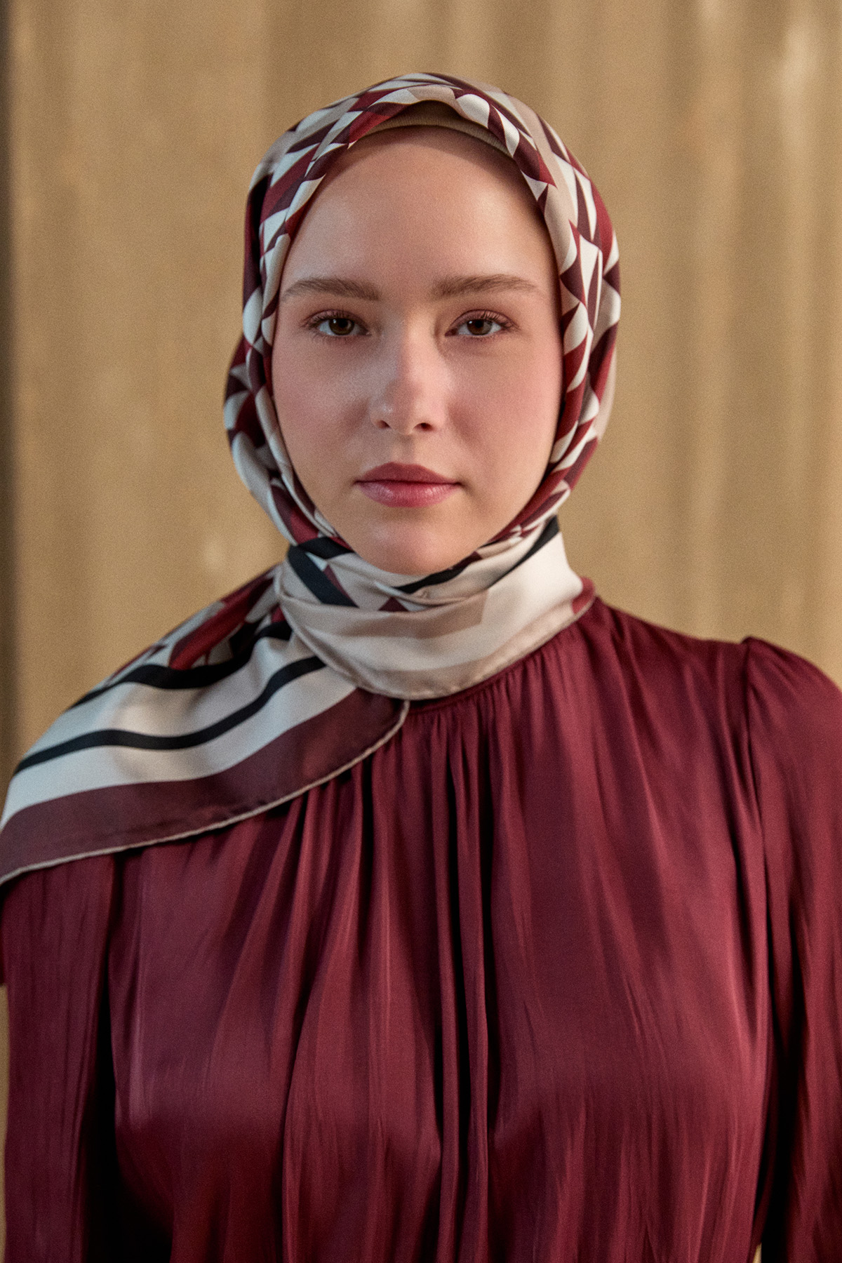 Geometrik Desenli Twill İpek Eşarp, Tesettür Giyim