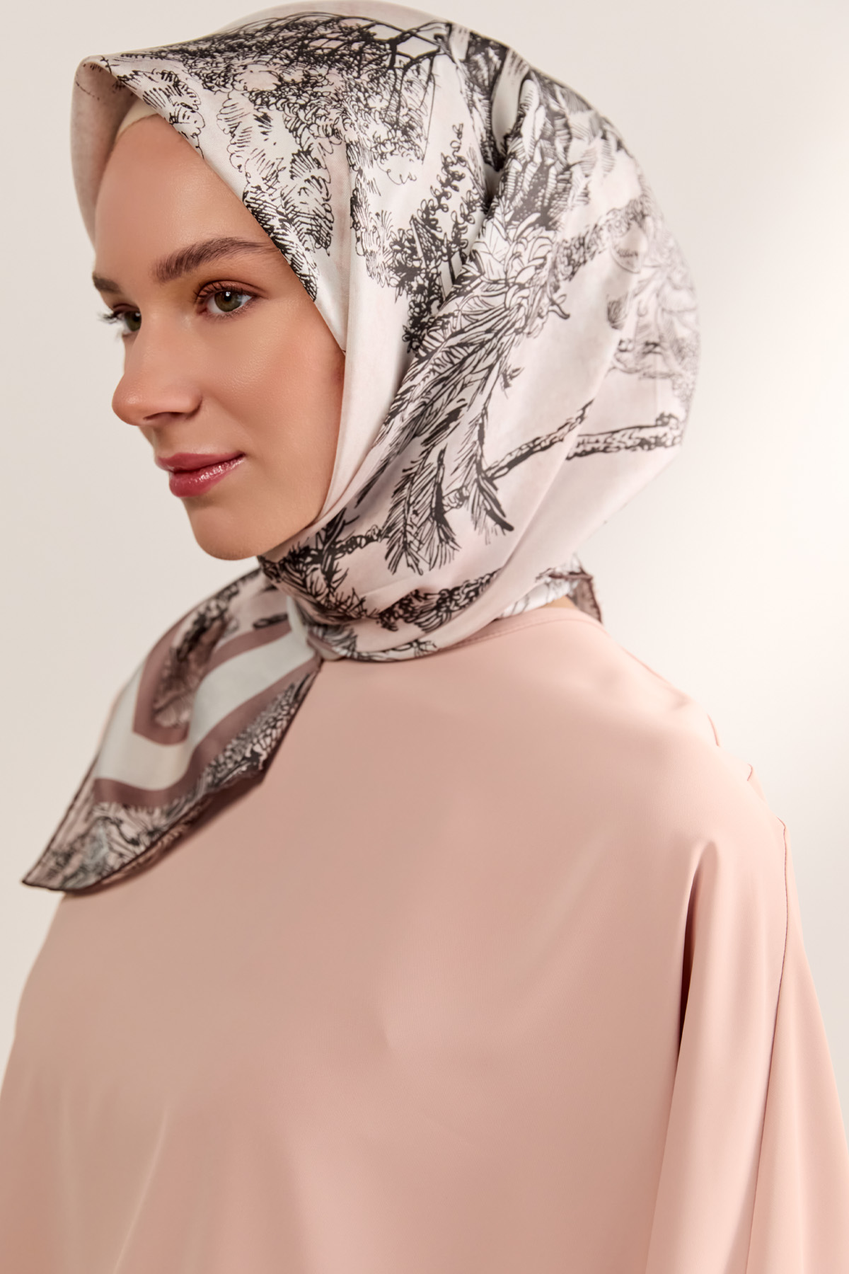 Doğa Desenli Twill İpek Eşarp, Tesettür Giyim