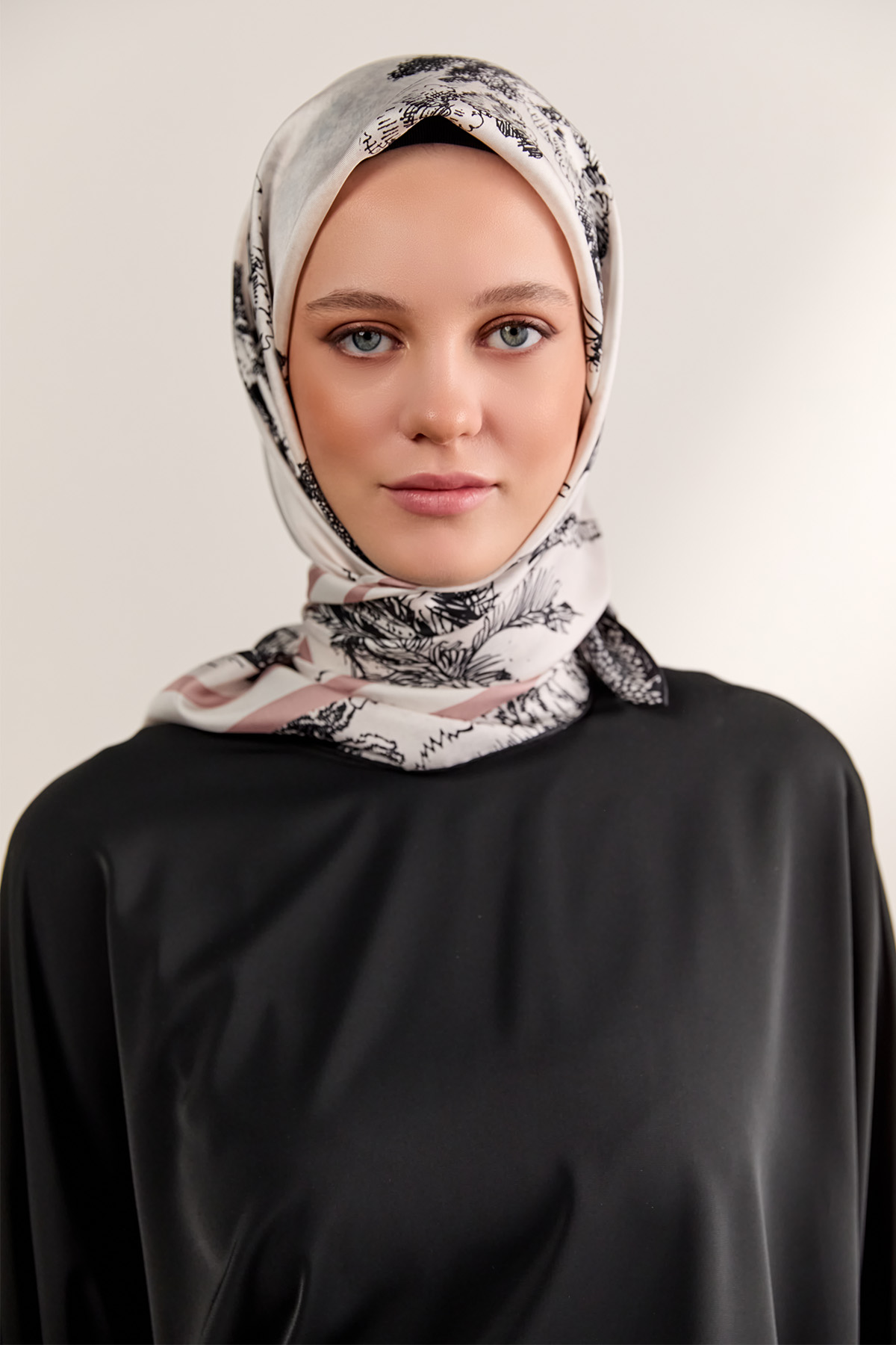 Doğa Desenli Twill İpek Eşarp, Tesettür Giyim