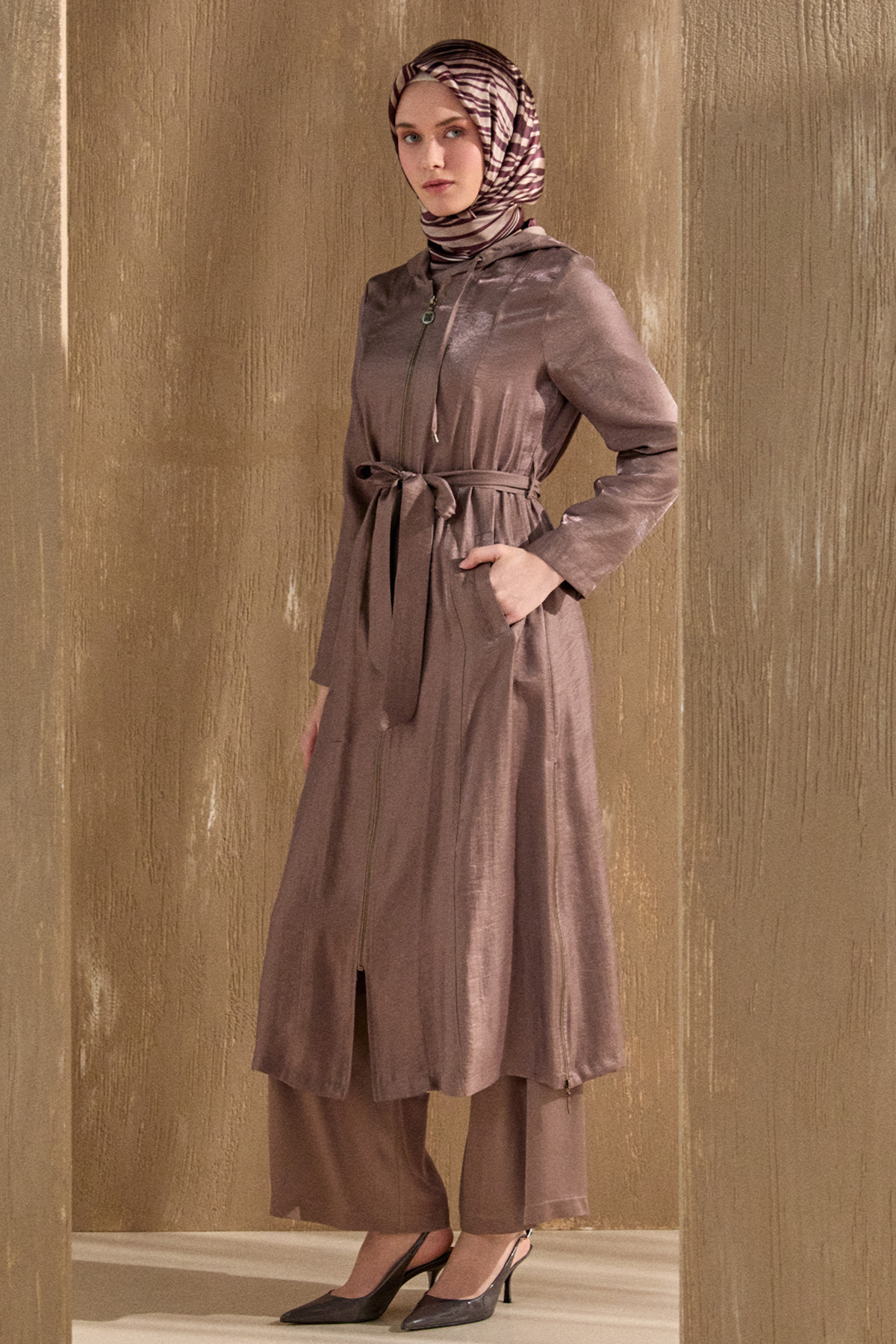 Jakarlı Kuşaklı Pardesü, Tesettür Giyim