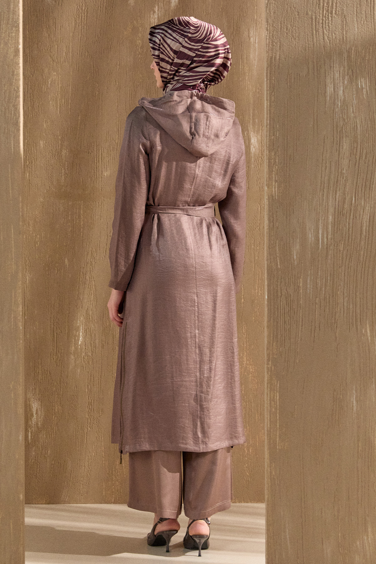 Jakarlı Kuşaklı Pardesü, Tesettür Giyim