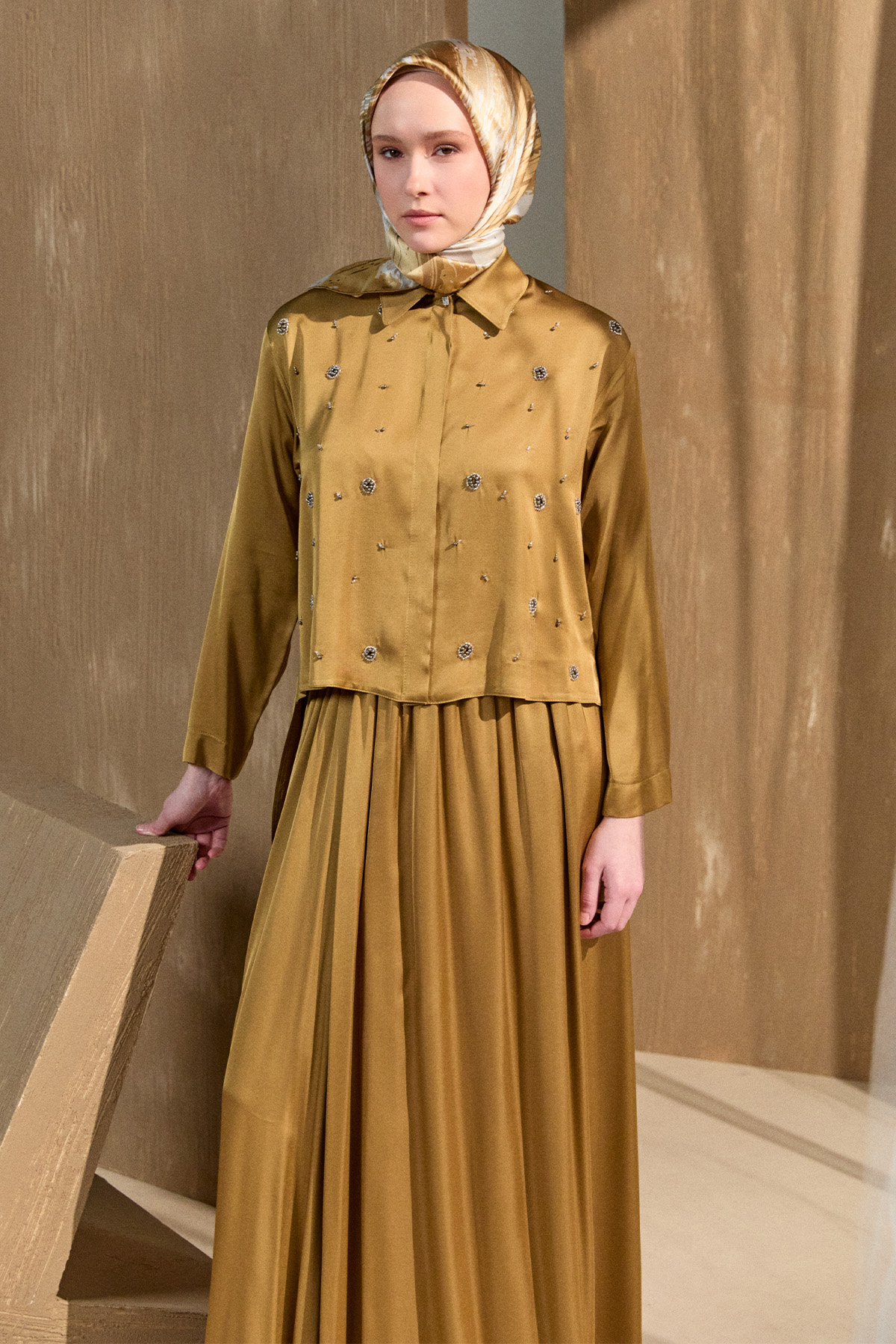 Boncuk İşlemeli İkili Saten Takım, Tesettür Giyim