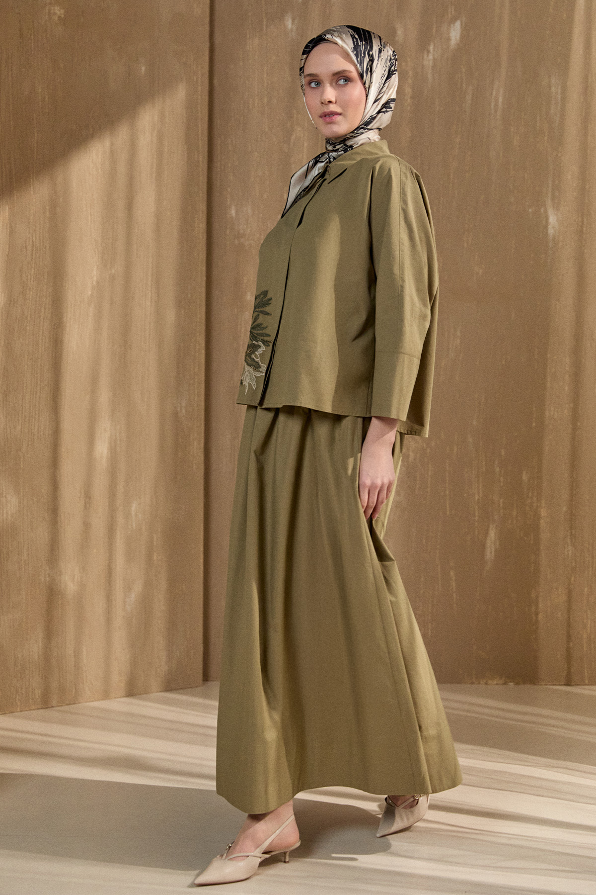 Nakış Detaylı Pamuklu Takım, Tesettür Giyim