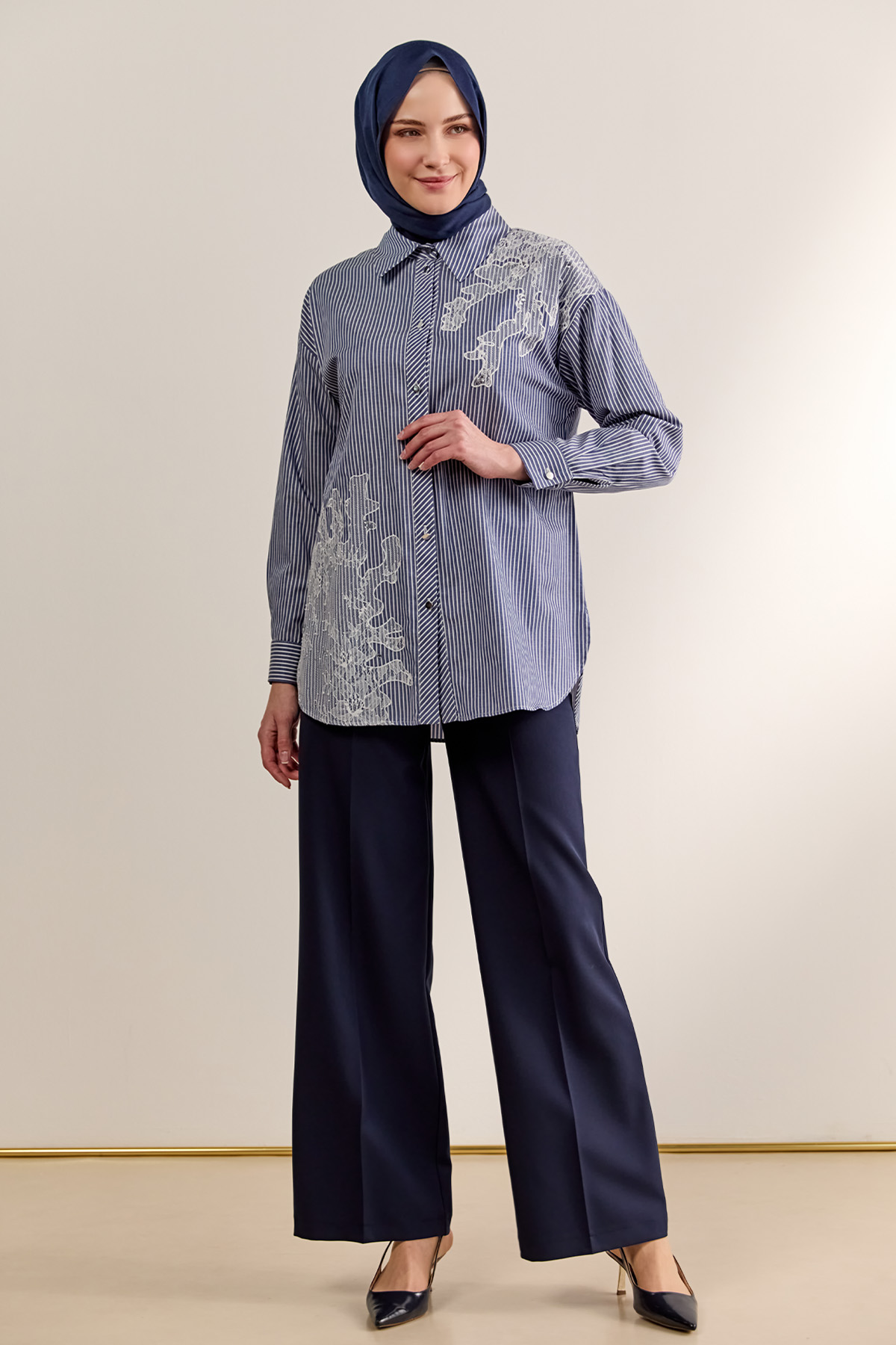 Dantel Detaylı Çizgili Pamuklu Tunik, Tesettür Giyim