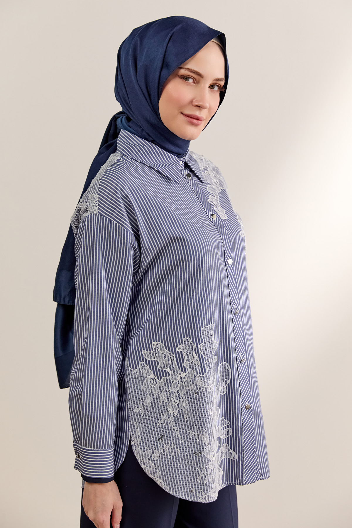 Dantel Detaylı Çizgili Pamuklu Tunik, Tesettür Giyim