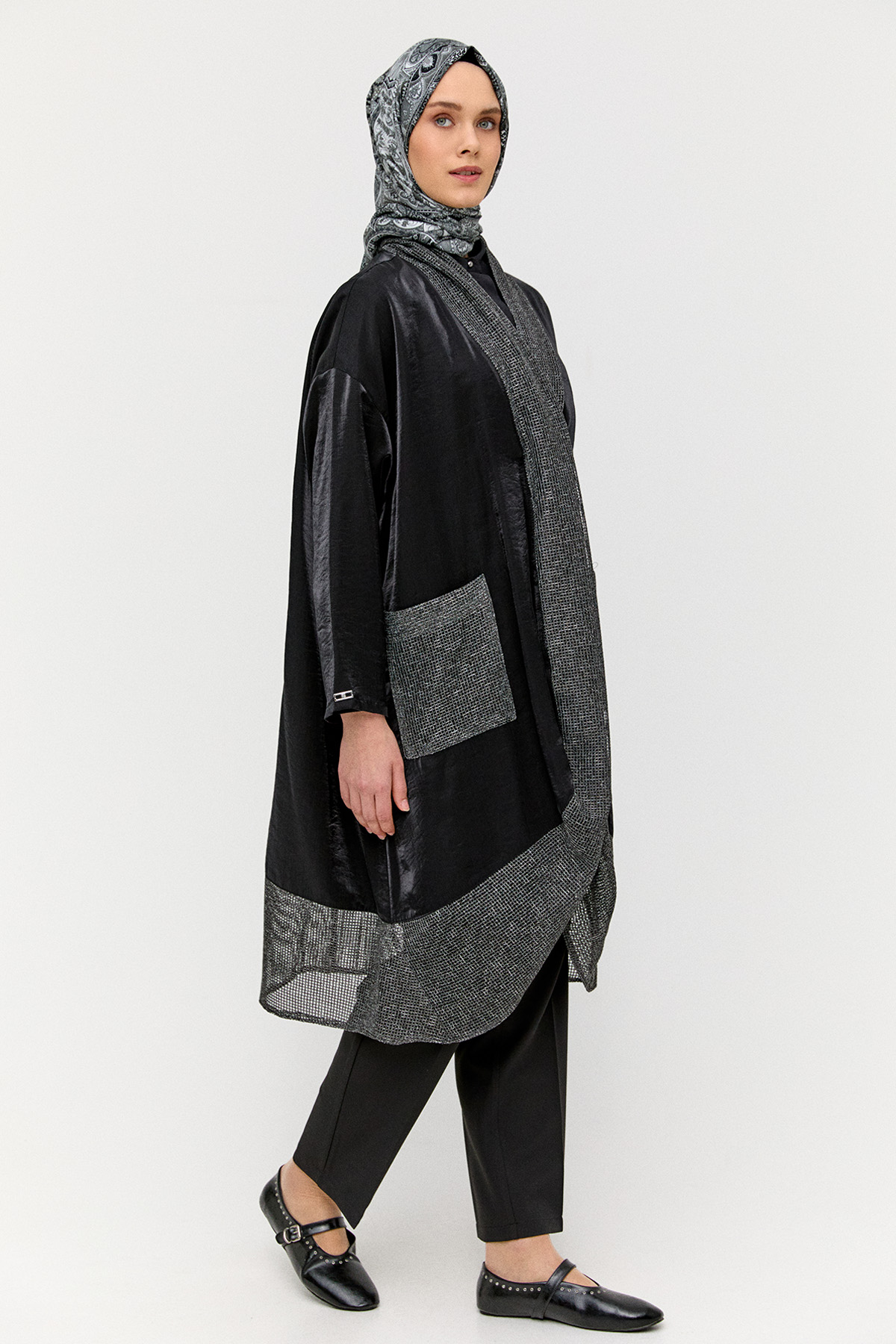 Jakarlı File Detaylı Kap, Tesettür Giyim