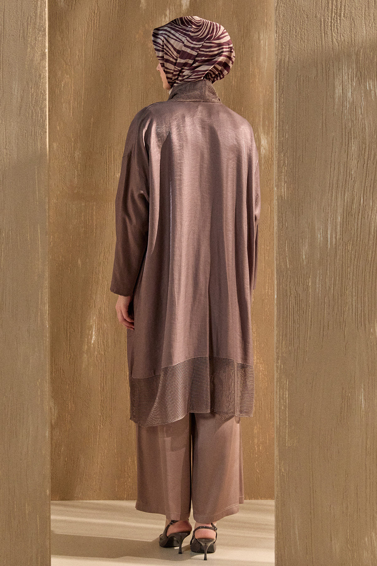 Jakarlı File Detaylı Kap, Tesettür Giyim