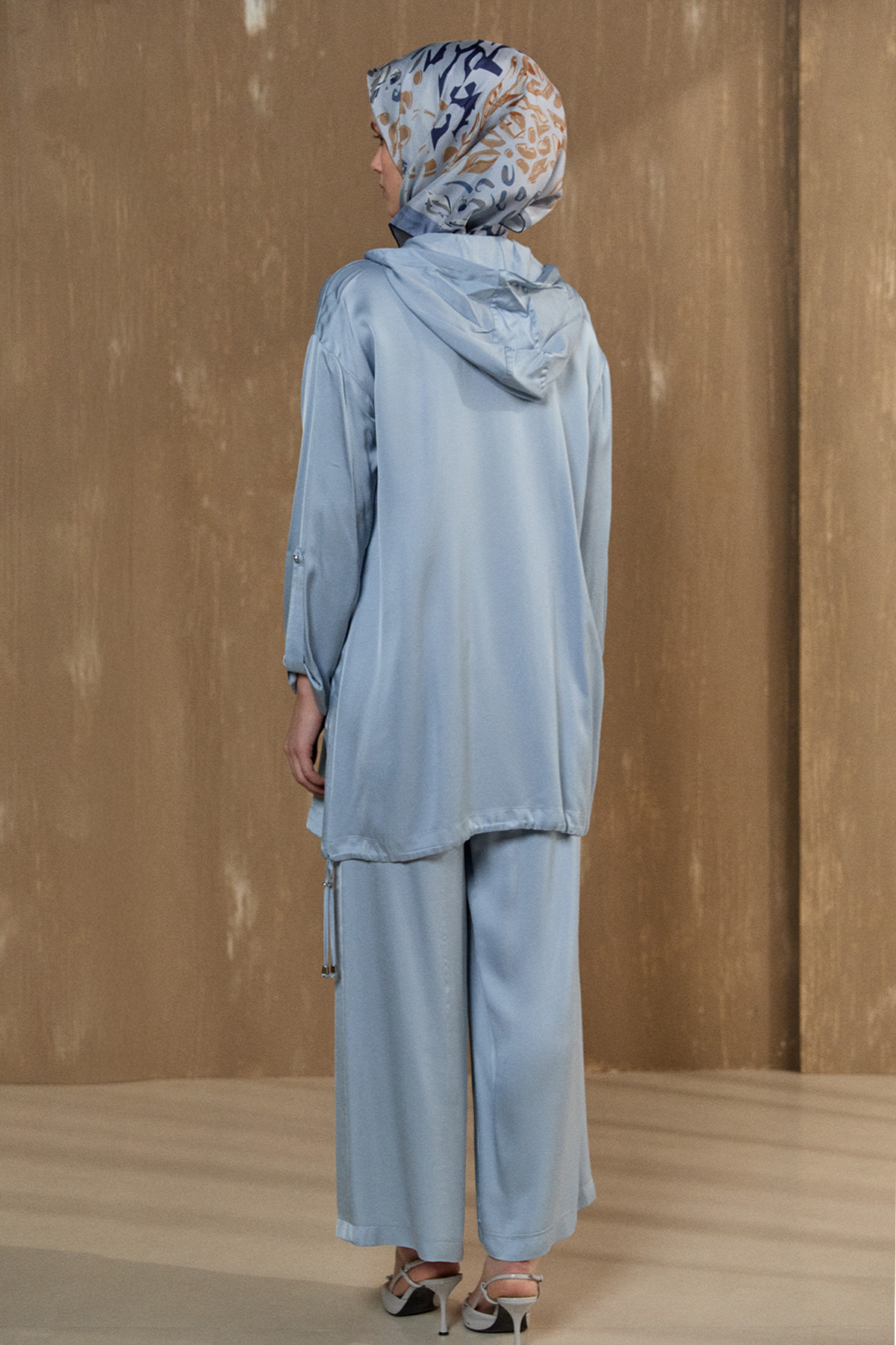 İşlemeli Floş Saten Tunik, Tesettür Giyim