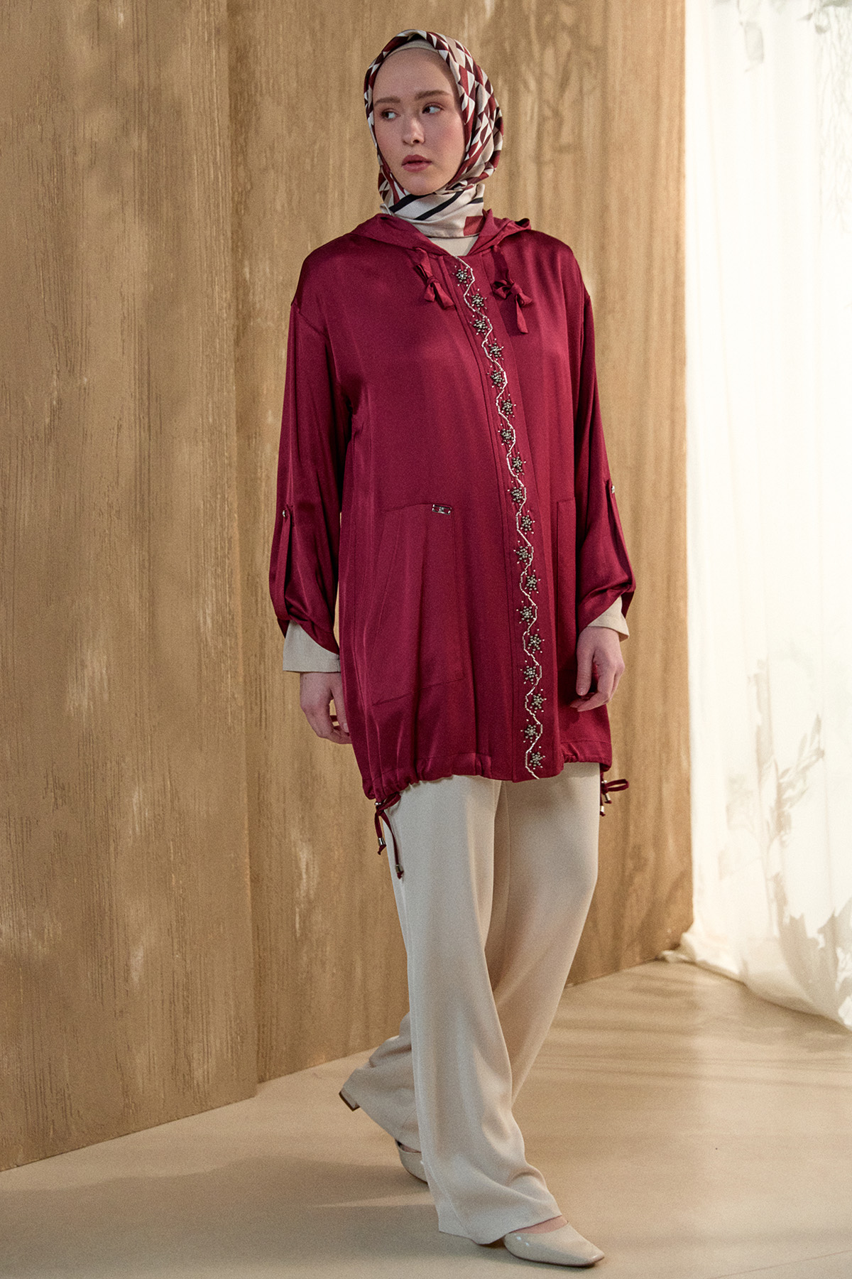 İşlemeli Floş Saten Tunik, Tesettür Giyim