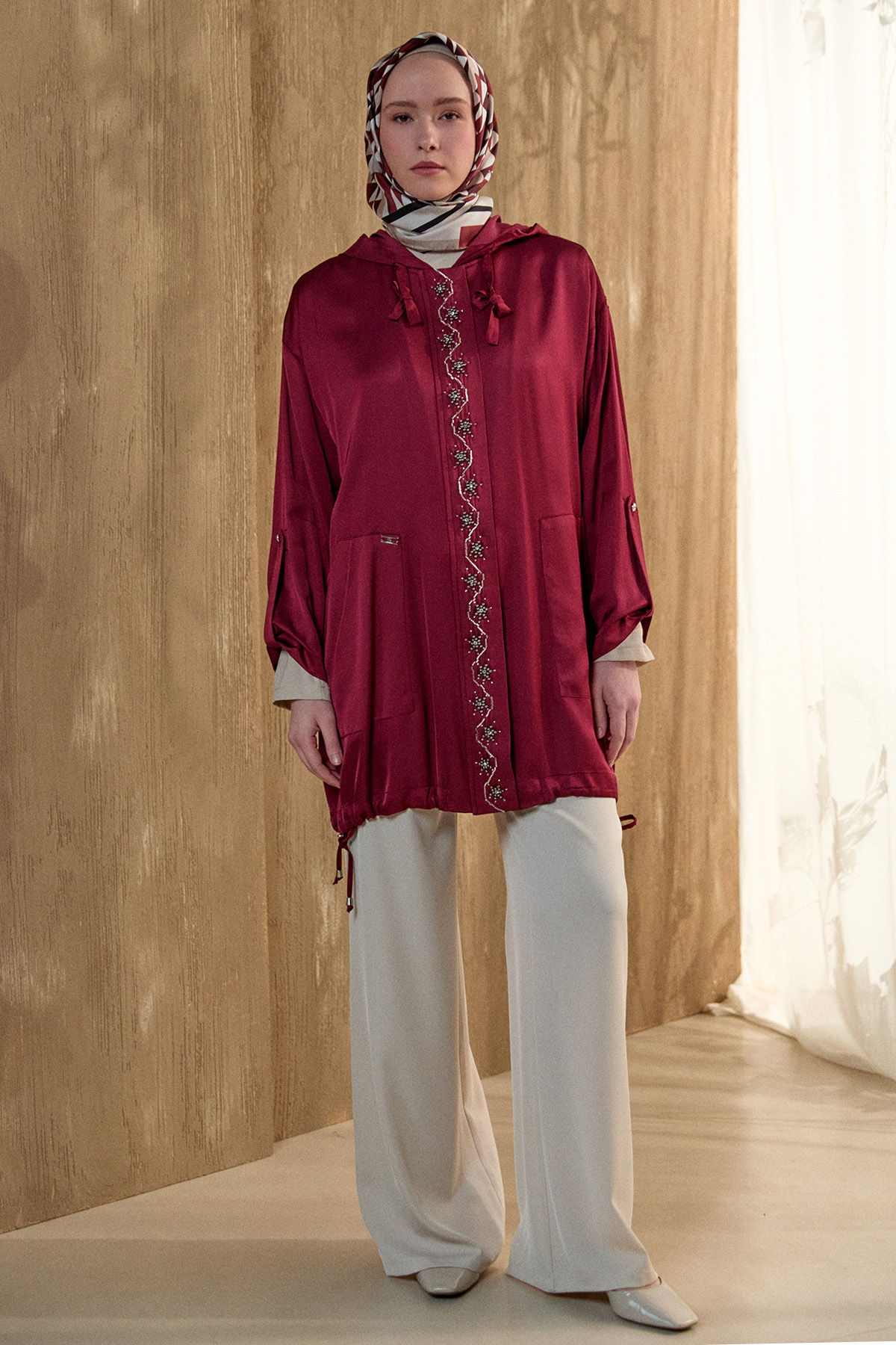 İşlemeli Floş Saten Tunik, Tesettür Giyim