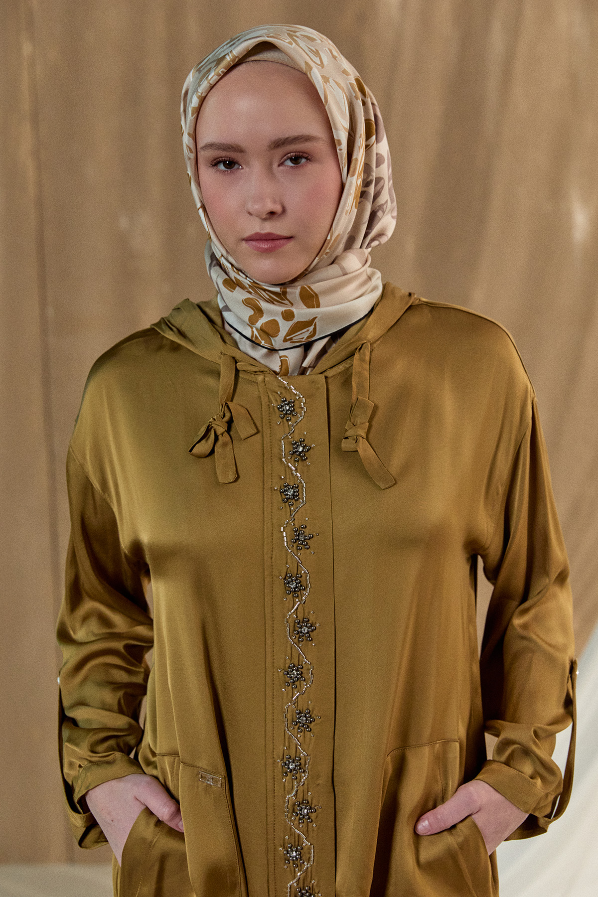 İşlemeli Floş Saten Tunik, Tesettür Giyim