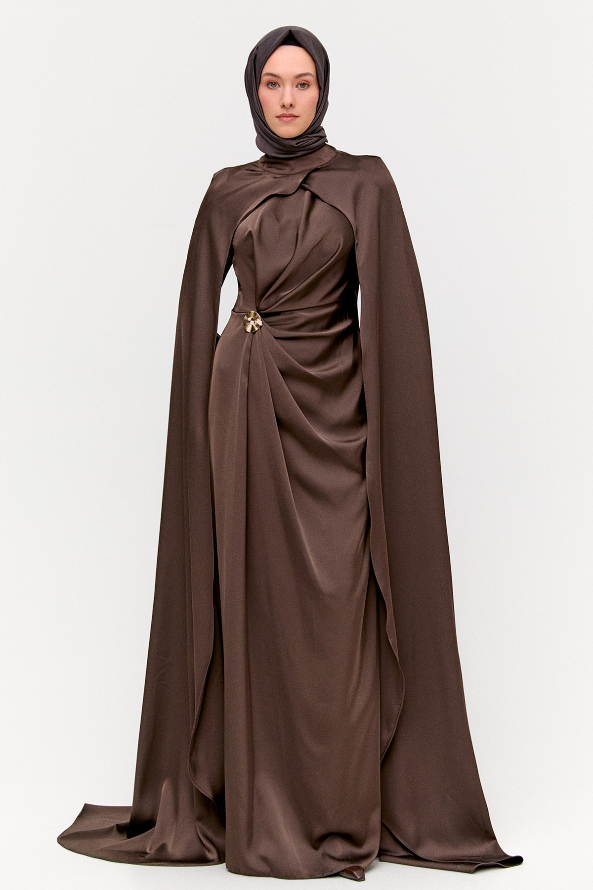Drape Detaylı Pelerinli Abiye, Tesettür Giyim