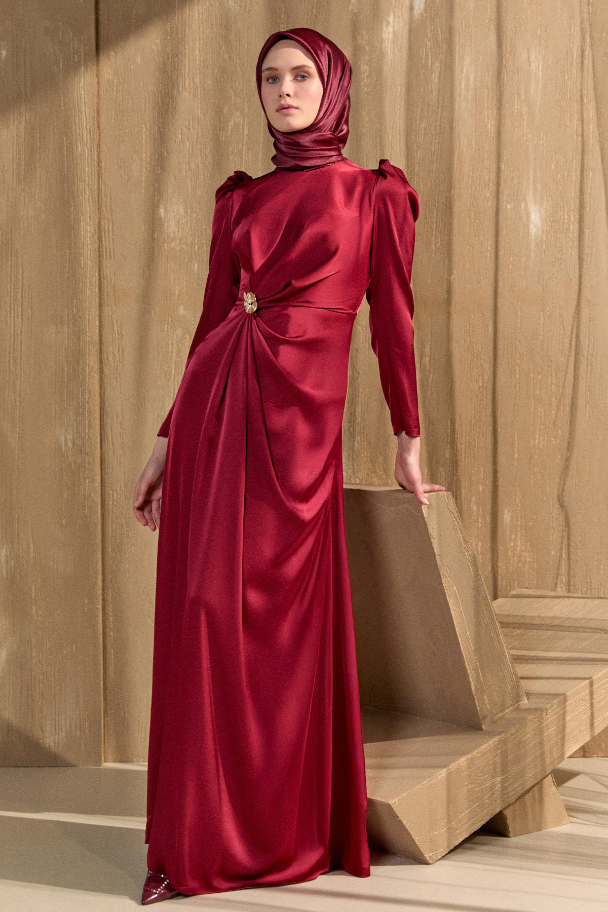 Drape Detaylı Pelerinli Abiye, Tesettür Giyim