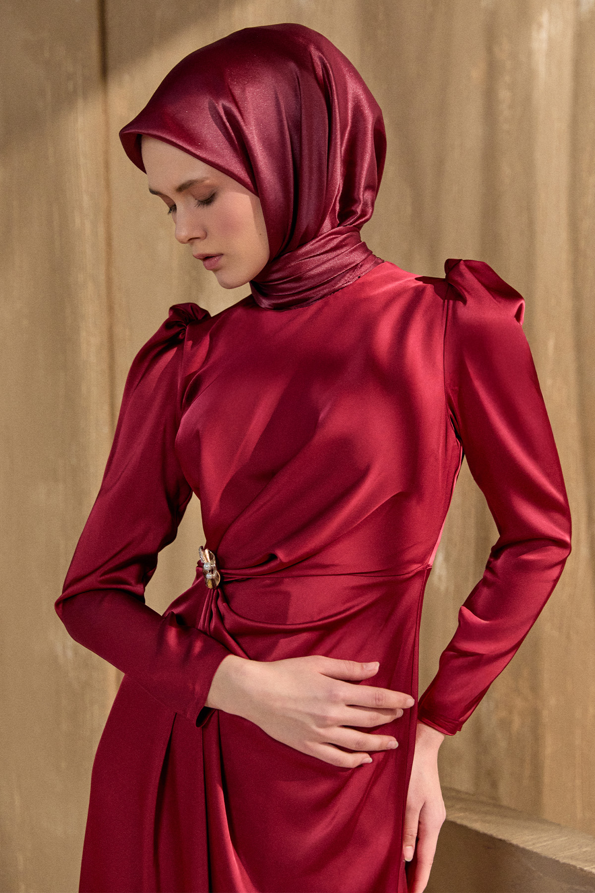 Drape Detaylı Pelerinli Abiye, Tesettür Giyim