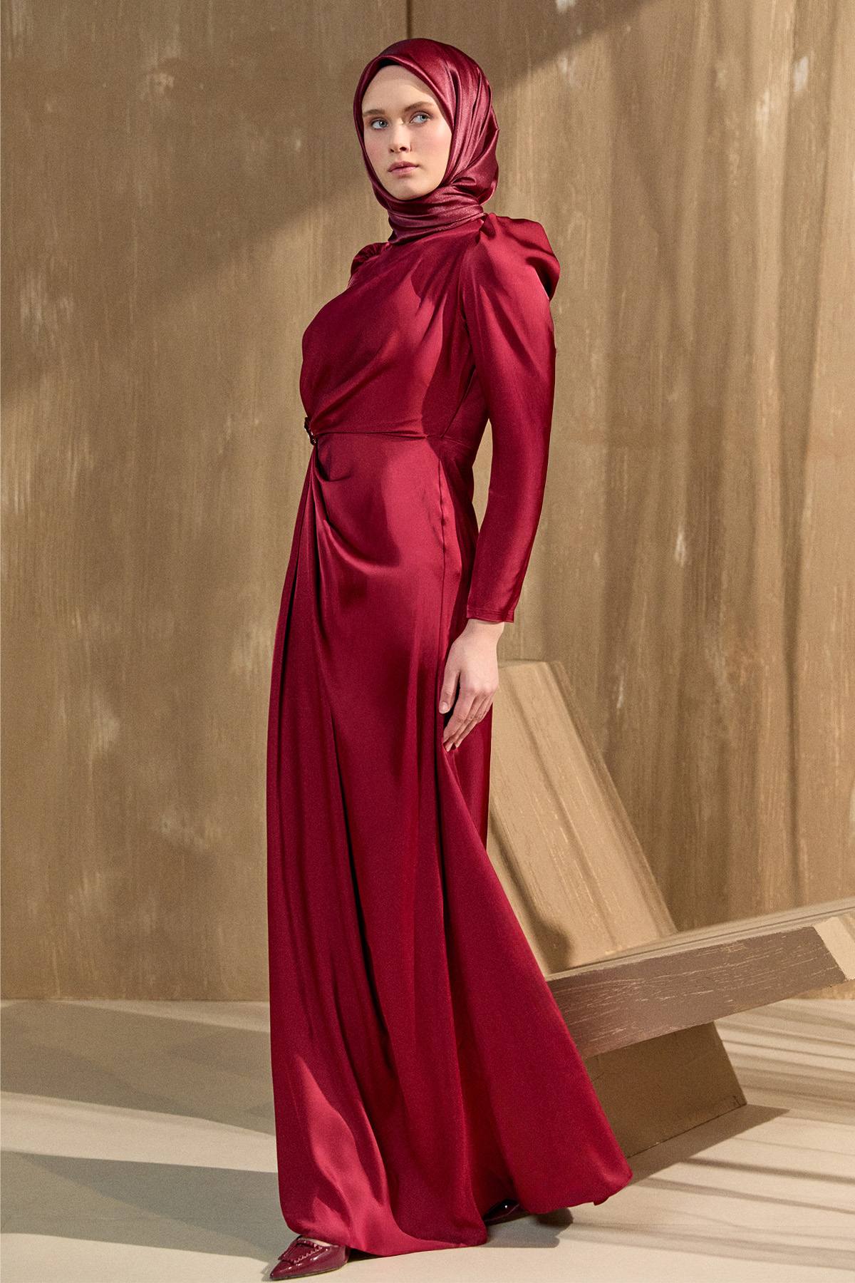 Drape Detaylı Pelerinli Abiye, Tesettür Giyim