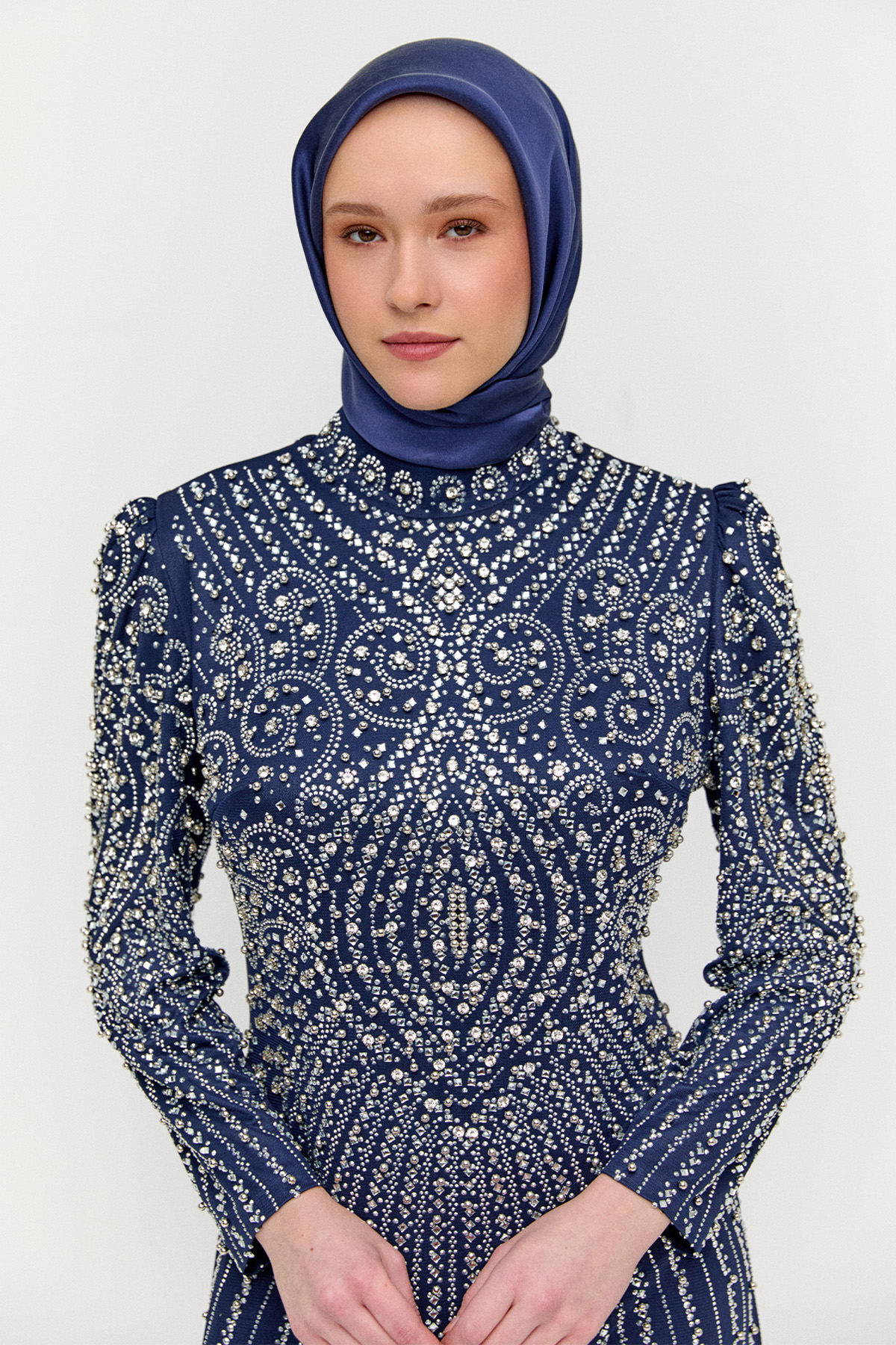 Hakim Yaka Sıra Taşlı Abiye, Tesettür Giyim