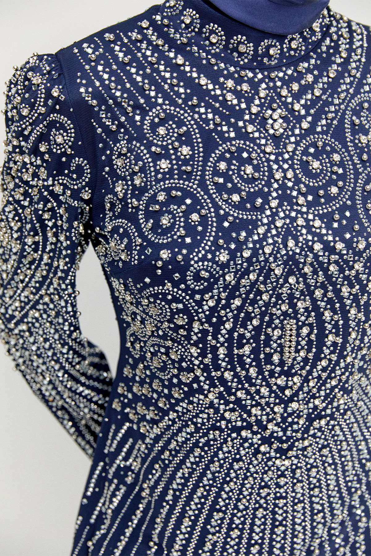 Hakim Yaka Sıra Taşlı Abiye, Tesettür Giyim