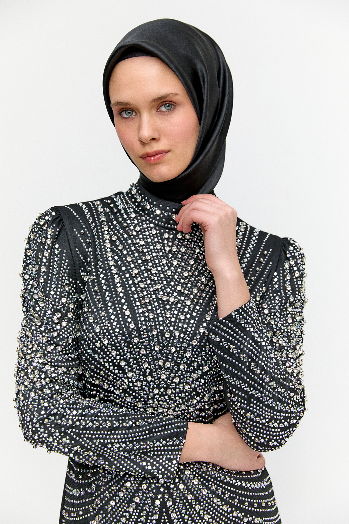 Taş İşlemeli Kuyruklu Abiye, Tesettür Giyim