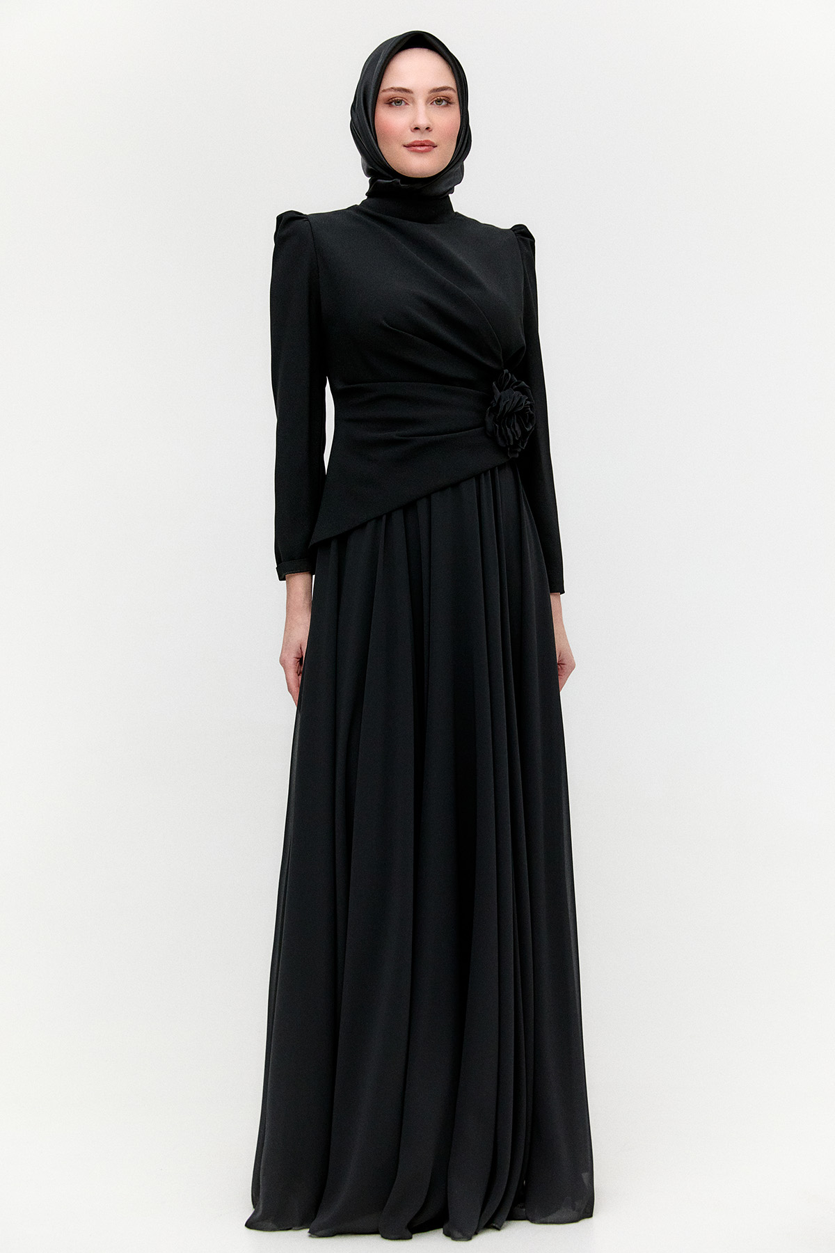 Çiçek Aplikeli Krep Abiye Elbise, Tesettür Giyim