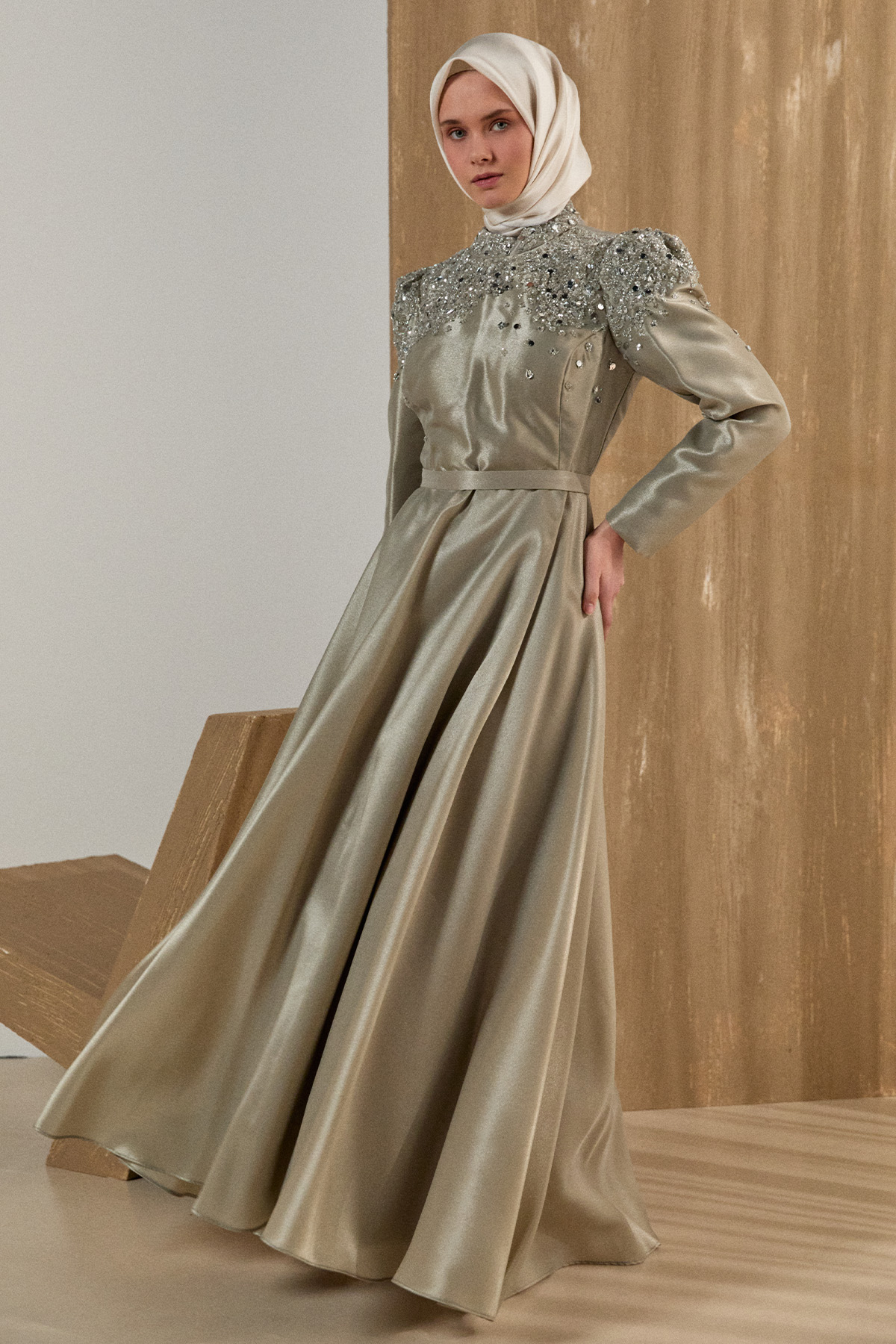 İşlemeli Tafta Abiye Elbise, Tesettür Giyim