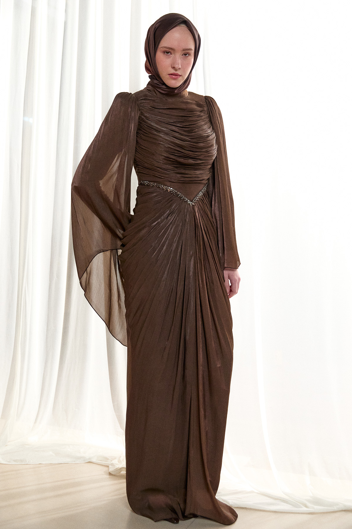 Büzgülü Jakarlı Abiye Elbise, Tesettür Giyim