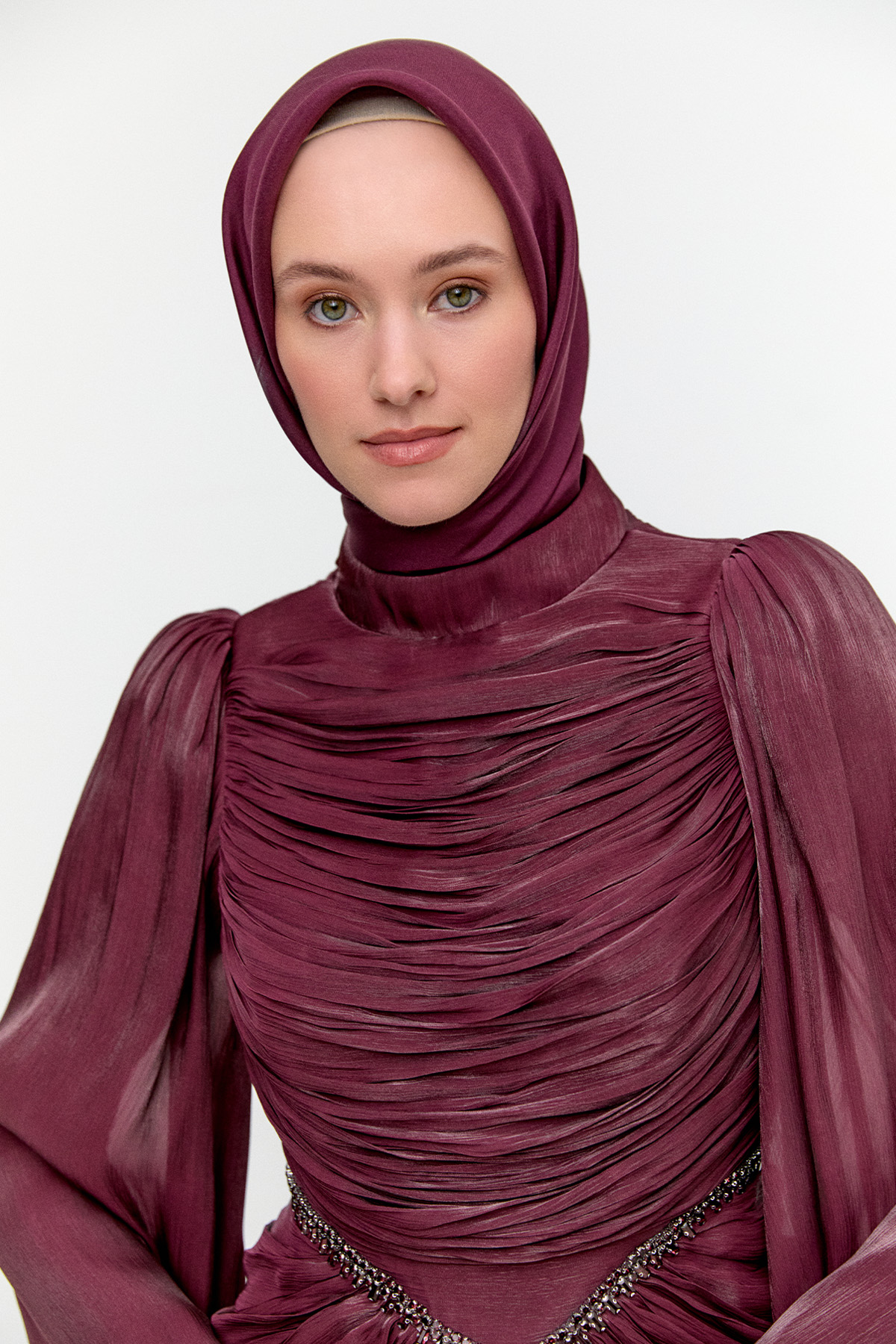 Büzgülü Jakarlı Abiye Elbise, Tesettür Giyim