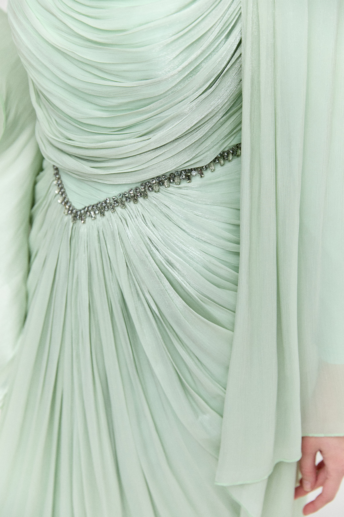 Büzgülü Jakarlı Abiye Elbise, Tesettür Giyim