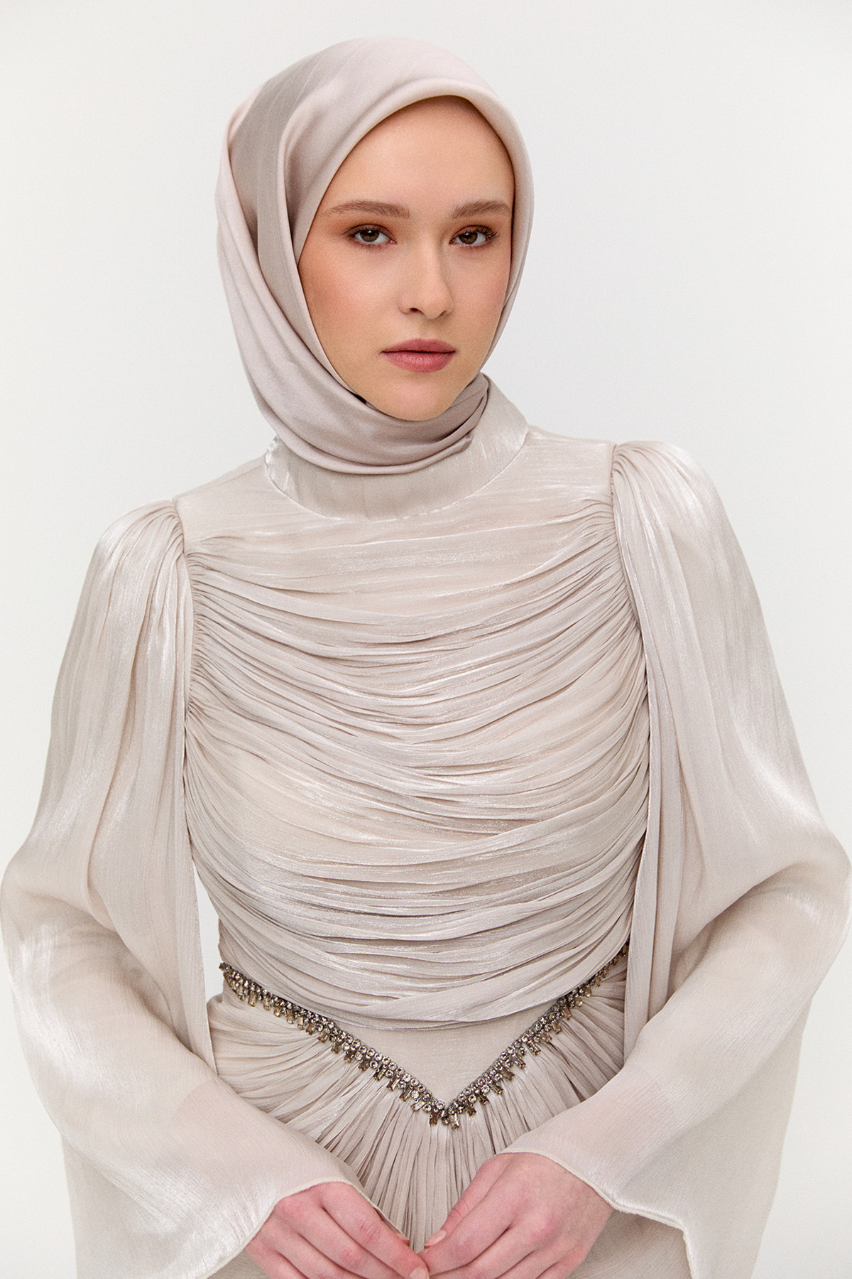 Büzgülü Jakarlı Abiye Elbise, Tesettür Giyim