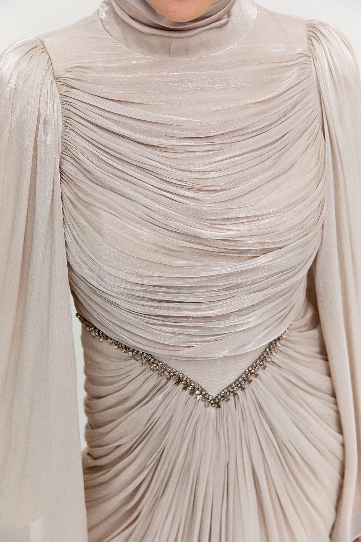 Büzgülü Jakarlı Abiye Elbise, Tesettür Giyim