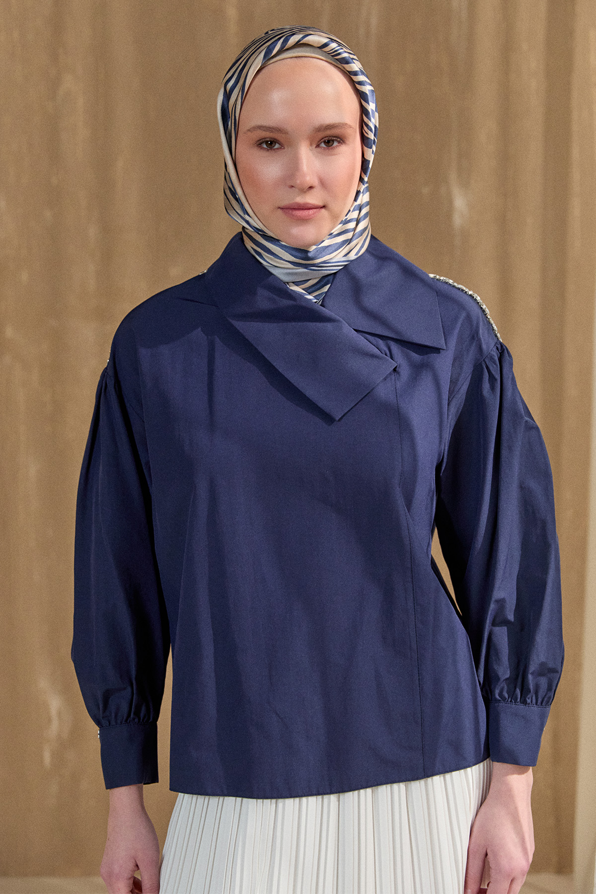 Mendil Yaka Pamuklu Gömlek, Tesettür Giyim