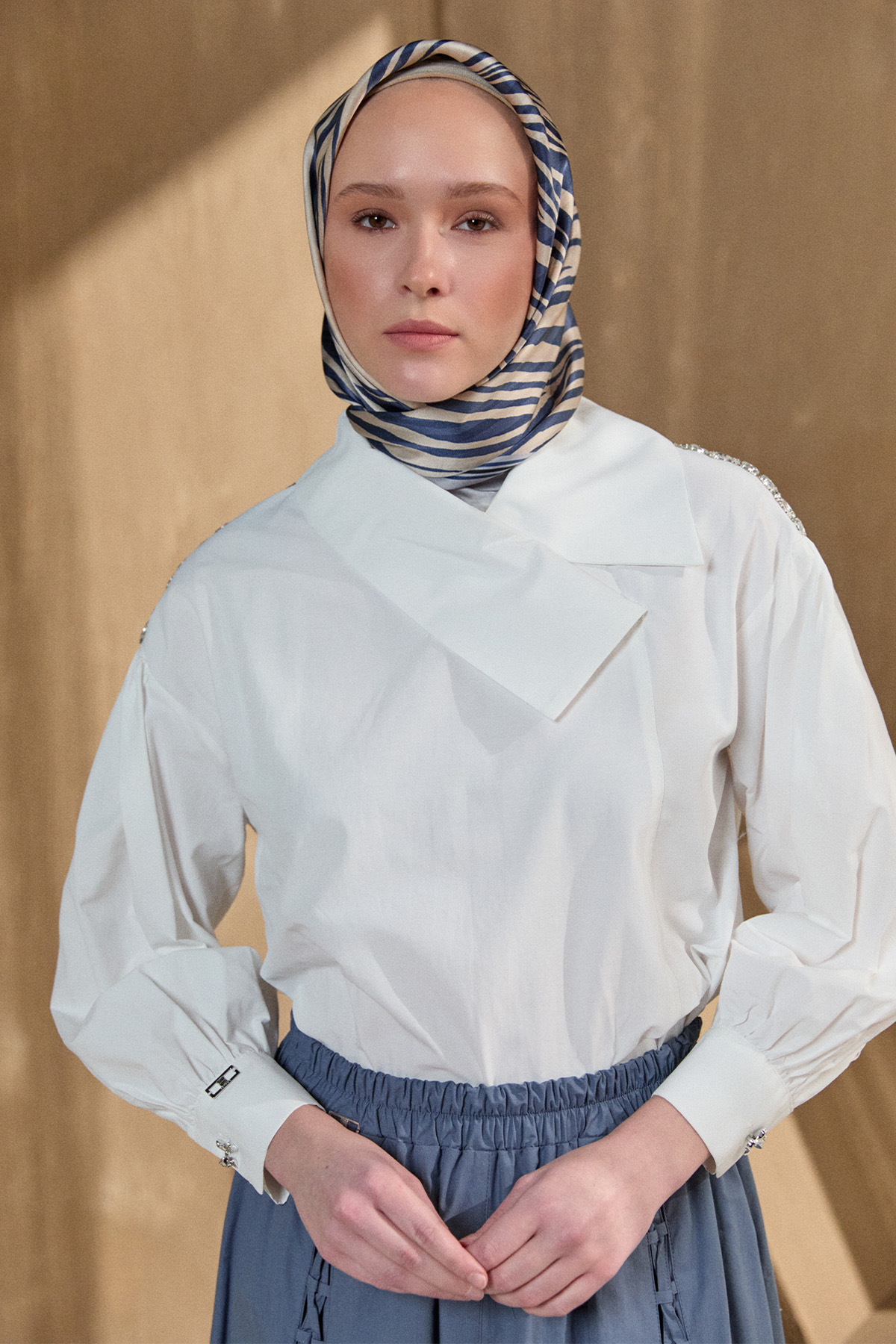 Mendil Yaka Pamuklu Gömlek, Tesettür Giyim