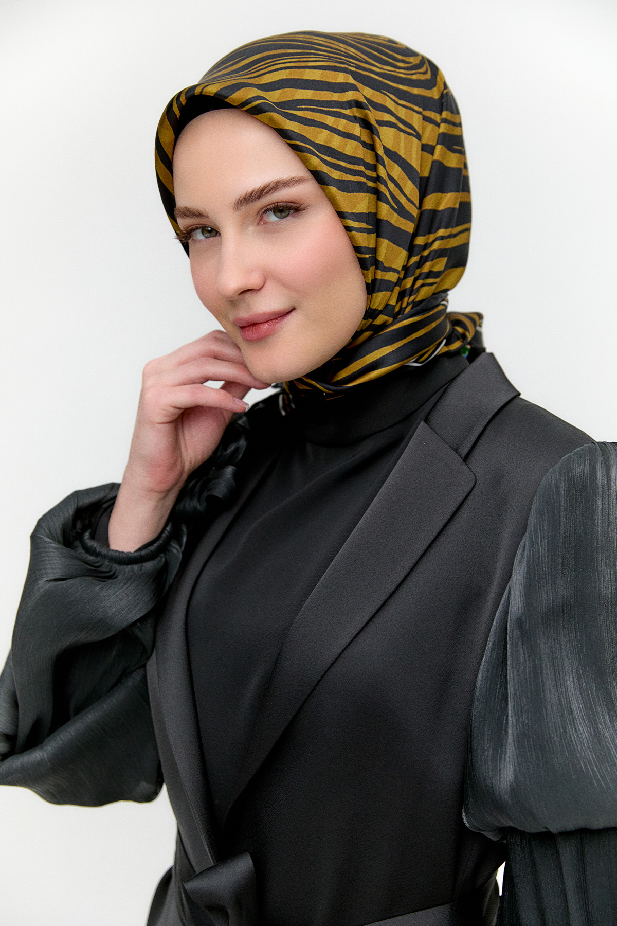 Balon Kol Kuşaklı Ceket, Tesettür Giyim