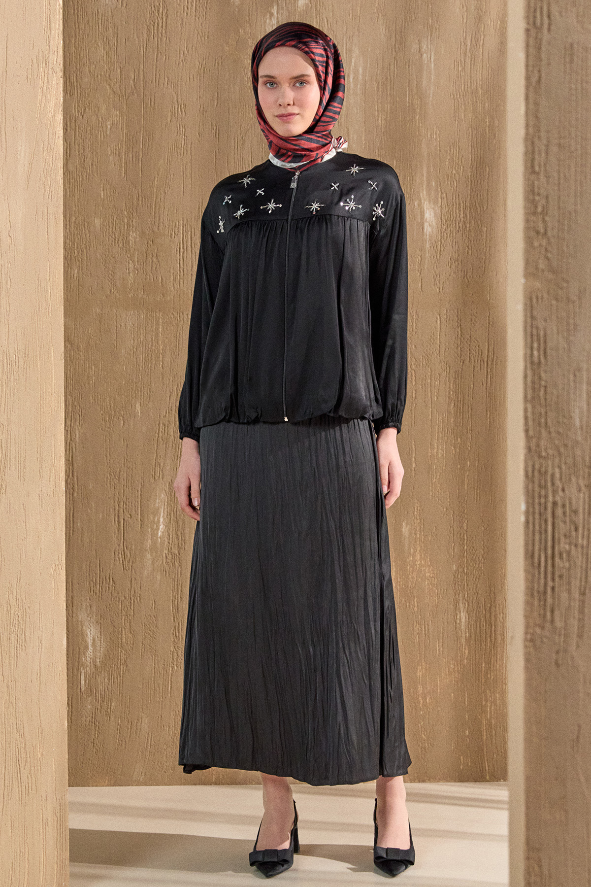 Boncuk Detaylı Saten Ceket, Tesettür Giyim