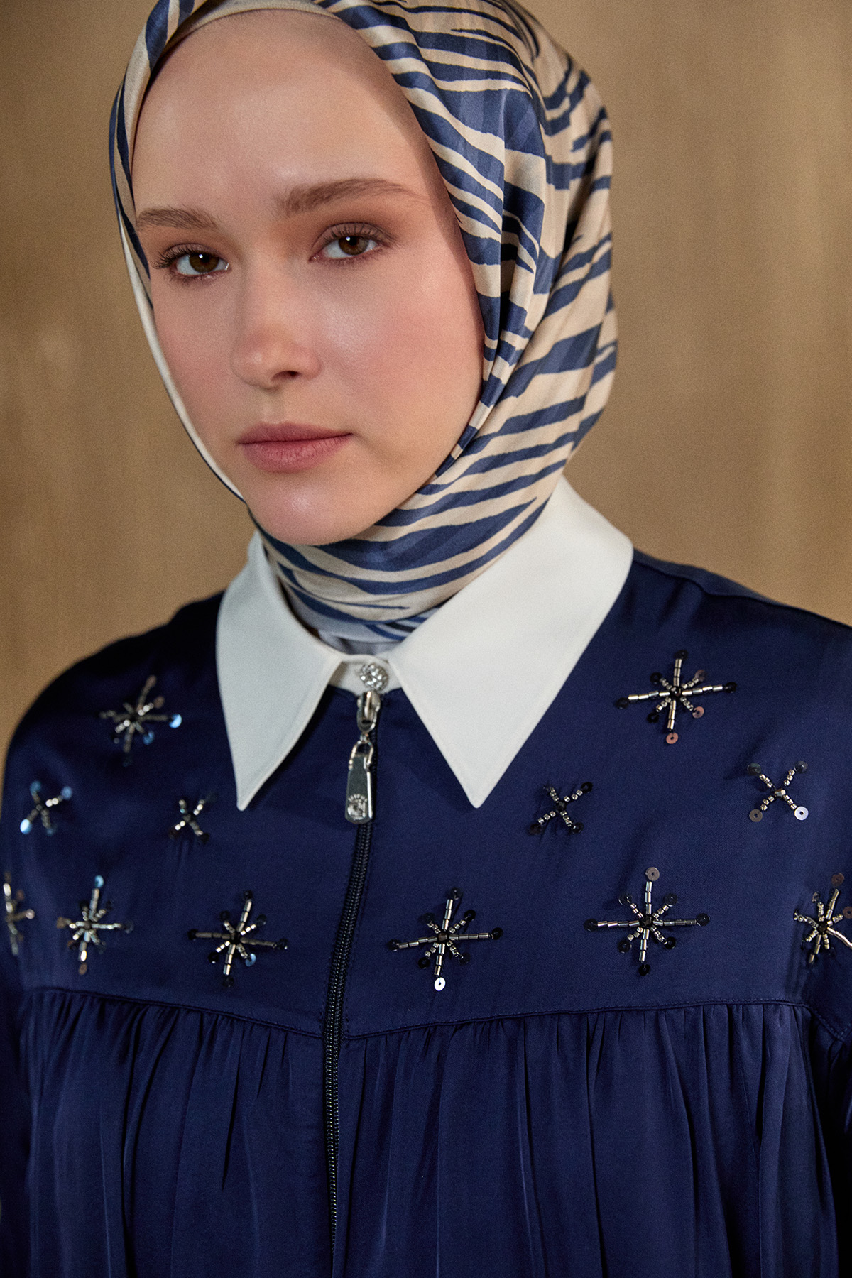 Boncuk Detaylı Saten Ceket, Tesettür Giyim