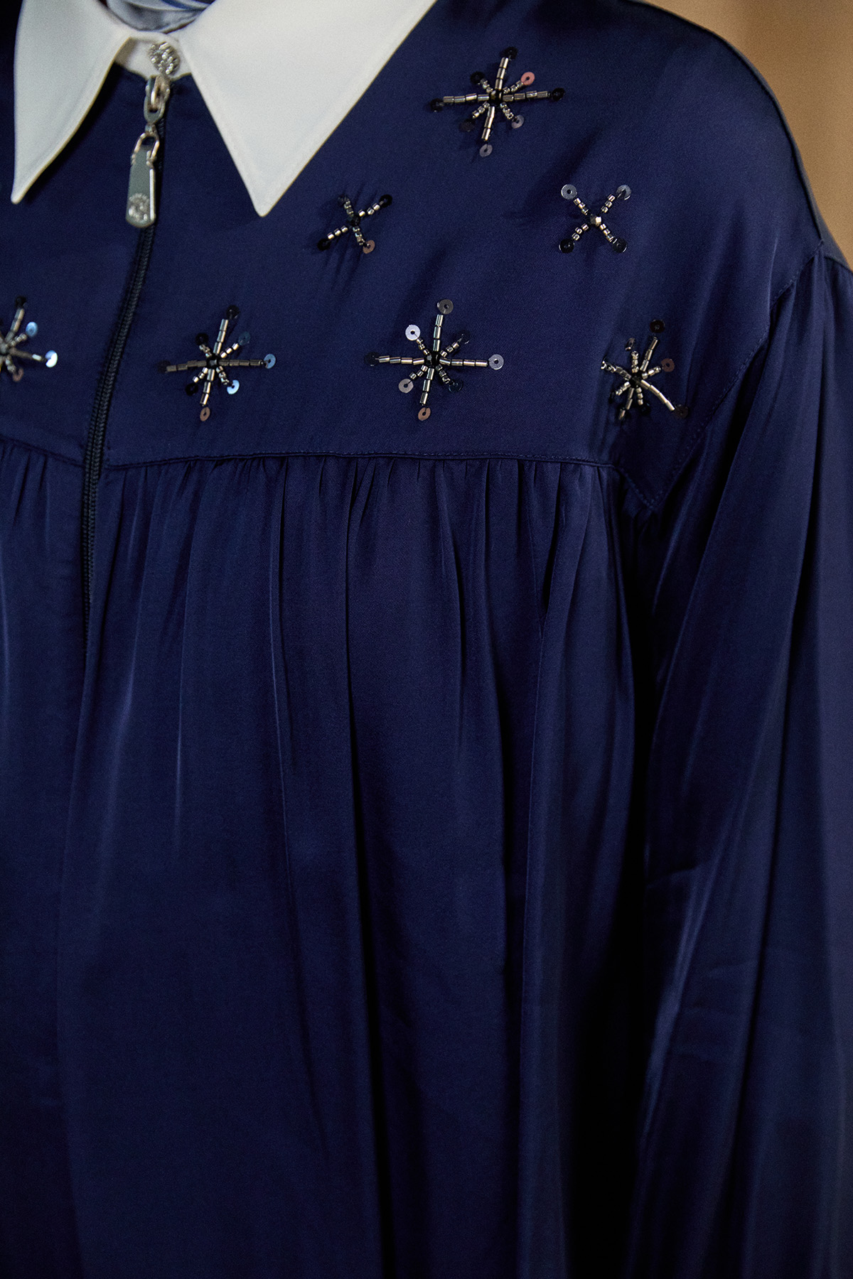 Boncuk Detaylı Saten Ceket, Tesettür Giyim