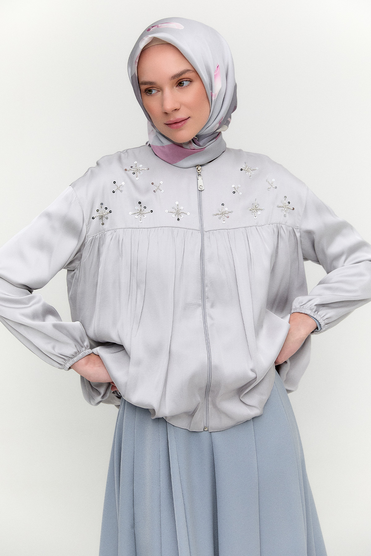 Boncuk Detaylı Saten Ceket, Tesettür Giyim