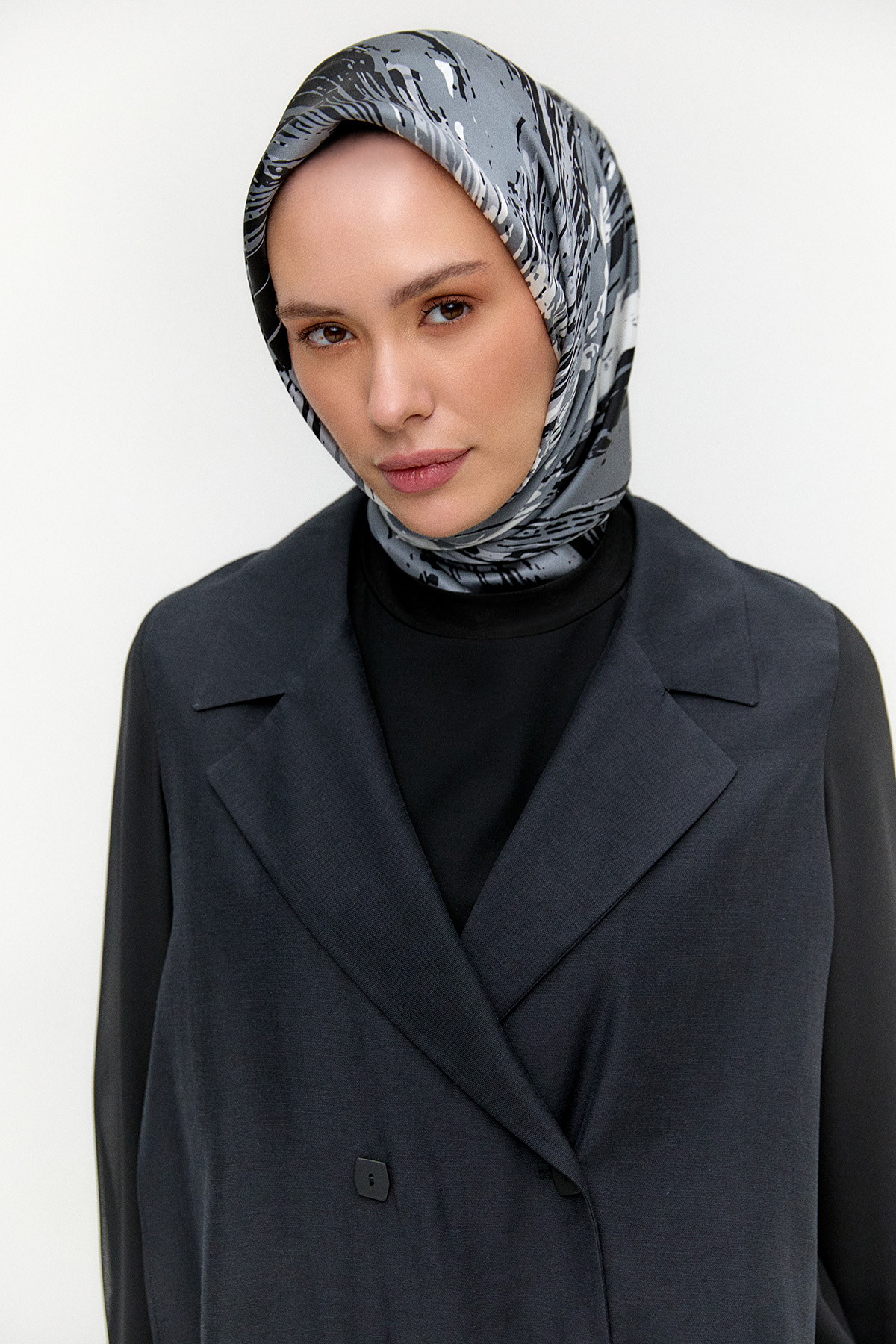 Kruvaze Şifon Detaylı Ceket, Tesettür Giyim