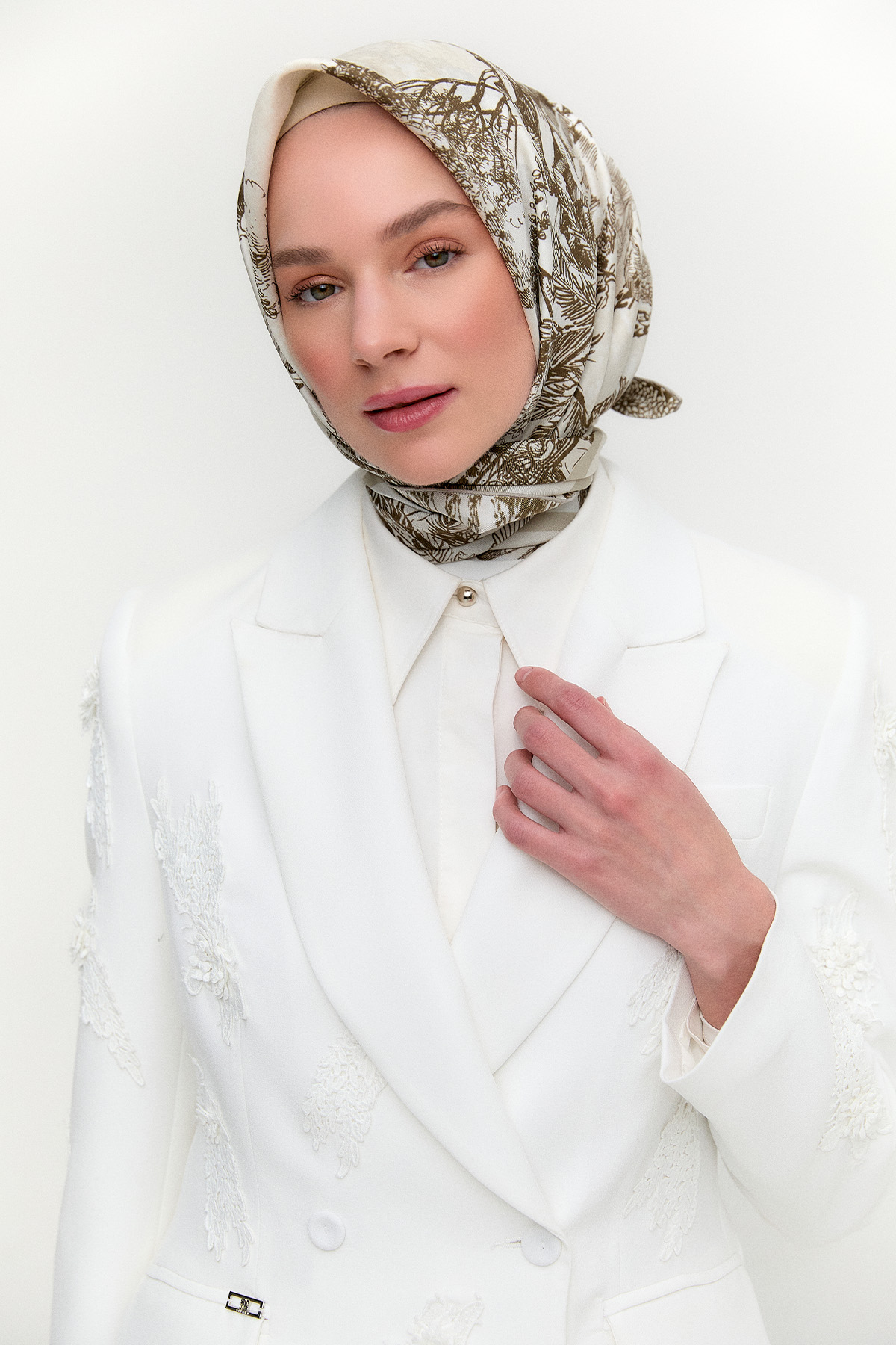 Dantel Aplikeli Blazer Ceket, Tesettür Giyim