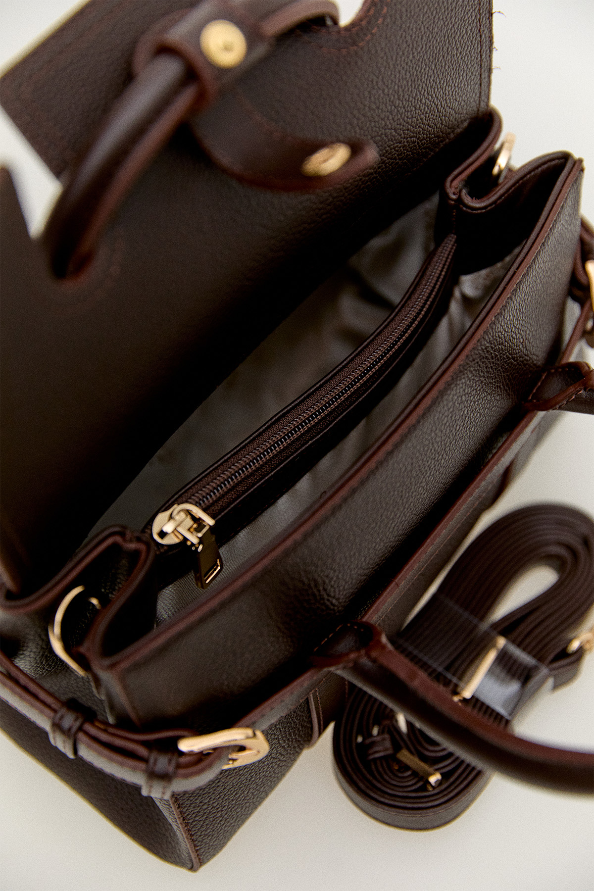 Çıkarılabilir Kapaklı Suni Deri Çanta, Tesettür Giyim