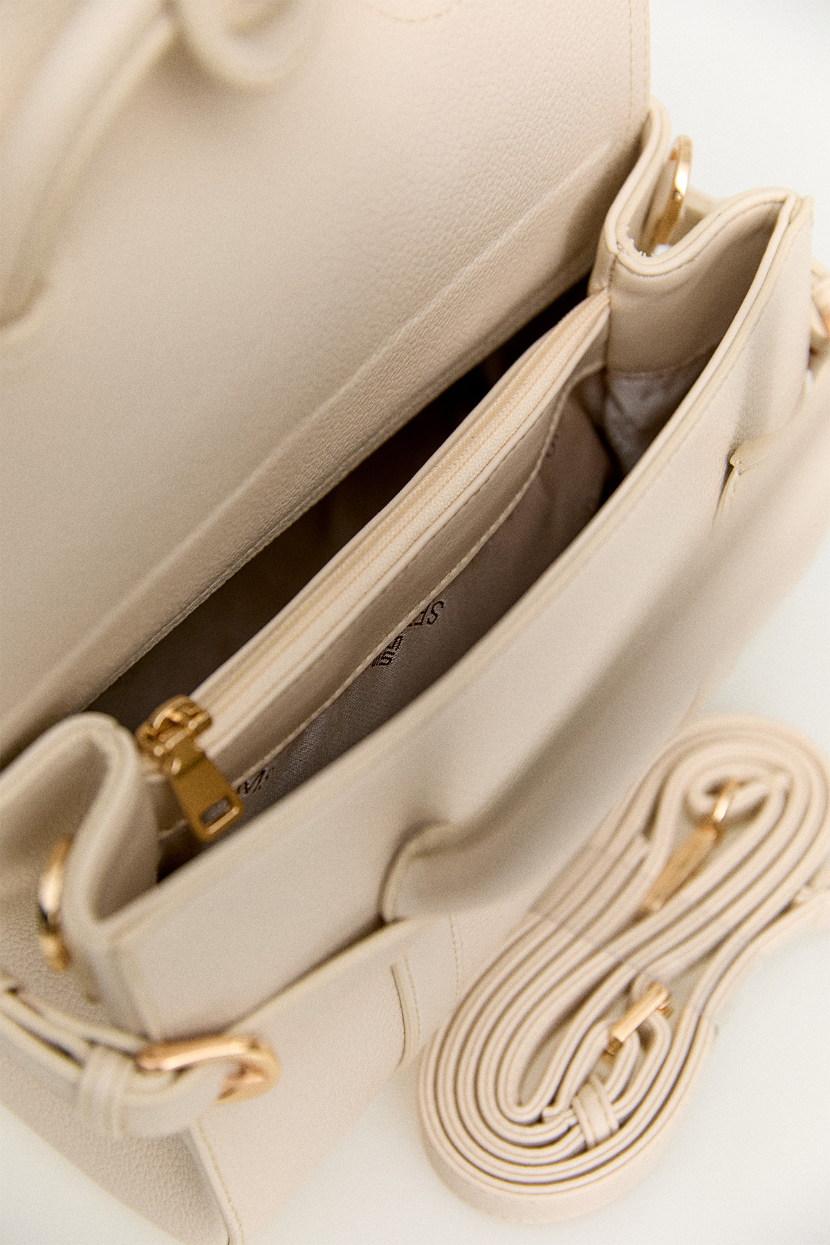 Çıkarılabilir Kapaklı Suni Deri Çanta, Tesettür Giyim