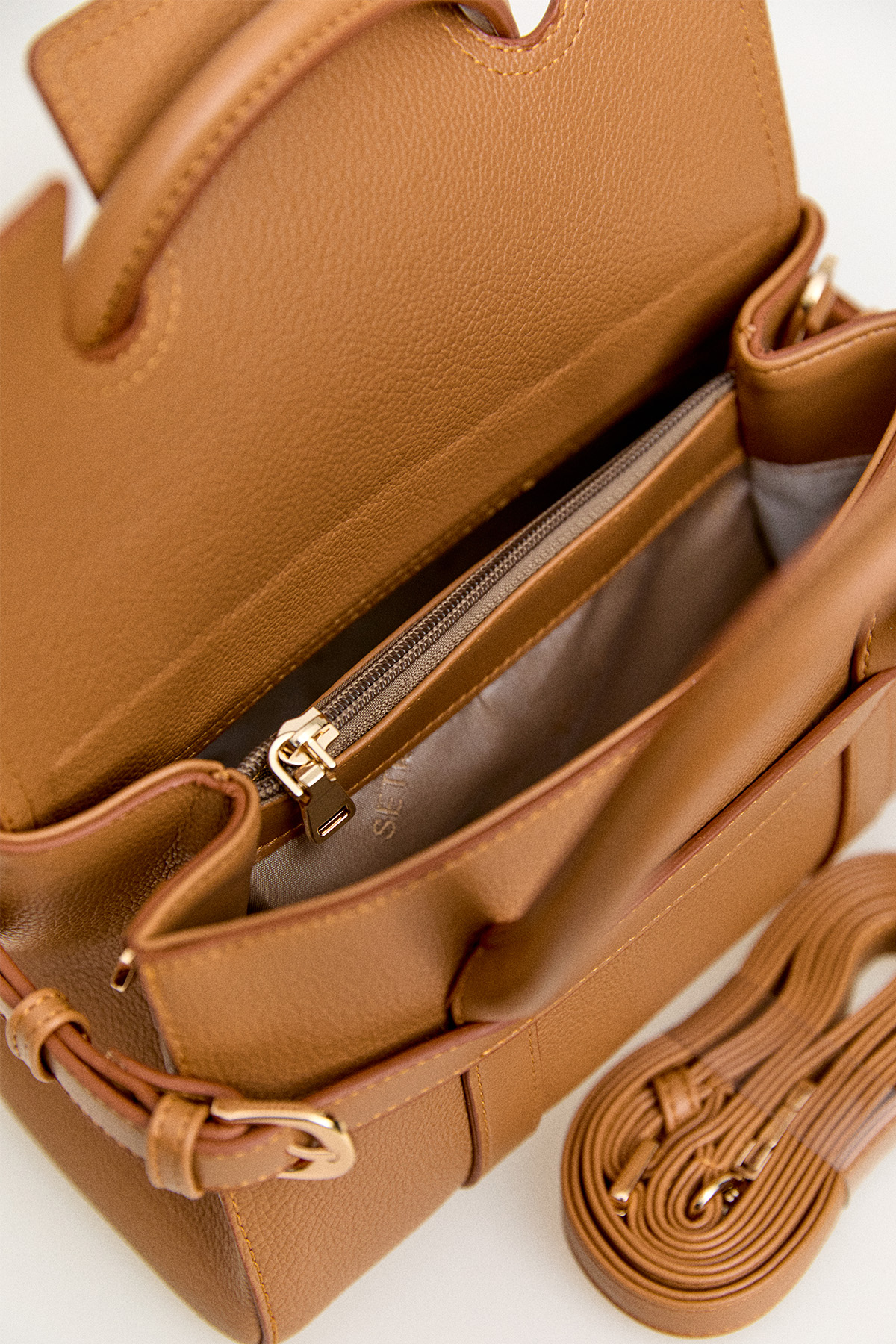 Çıkarılabilir Kapaklı Suni Deri Çanta, Tesettür Giyim